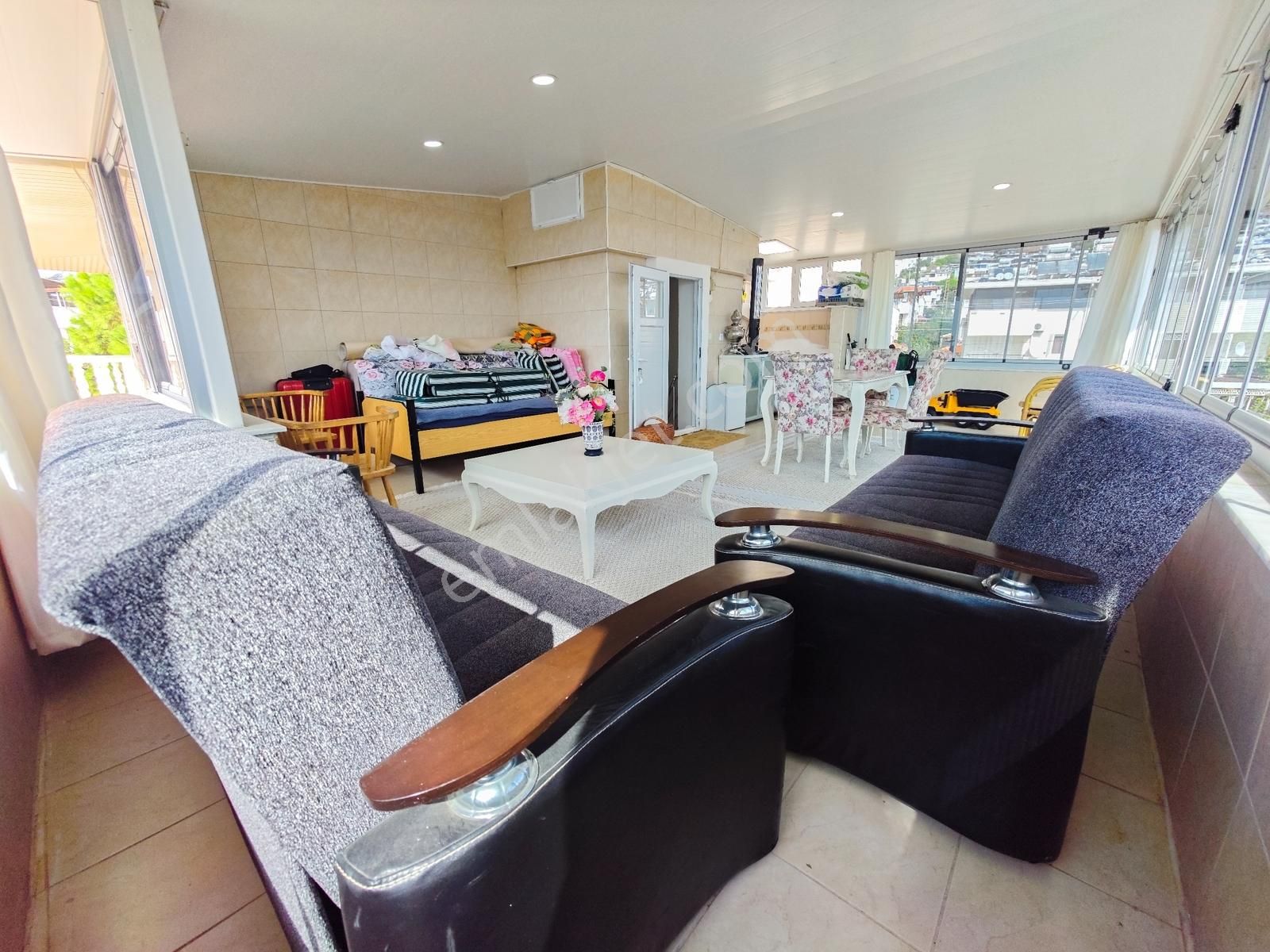 Denize Yakın Deniz Manzaralı Satılık Masrafsız 3+1 Villa - Görsel 11