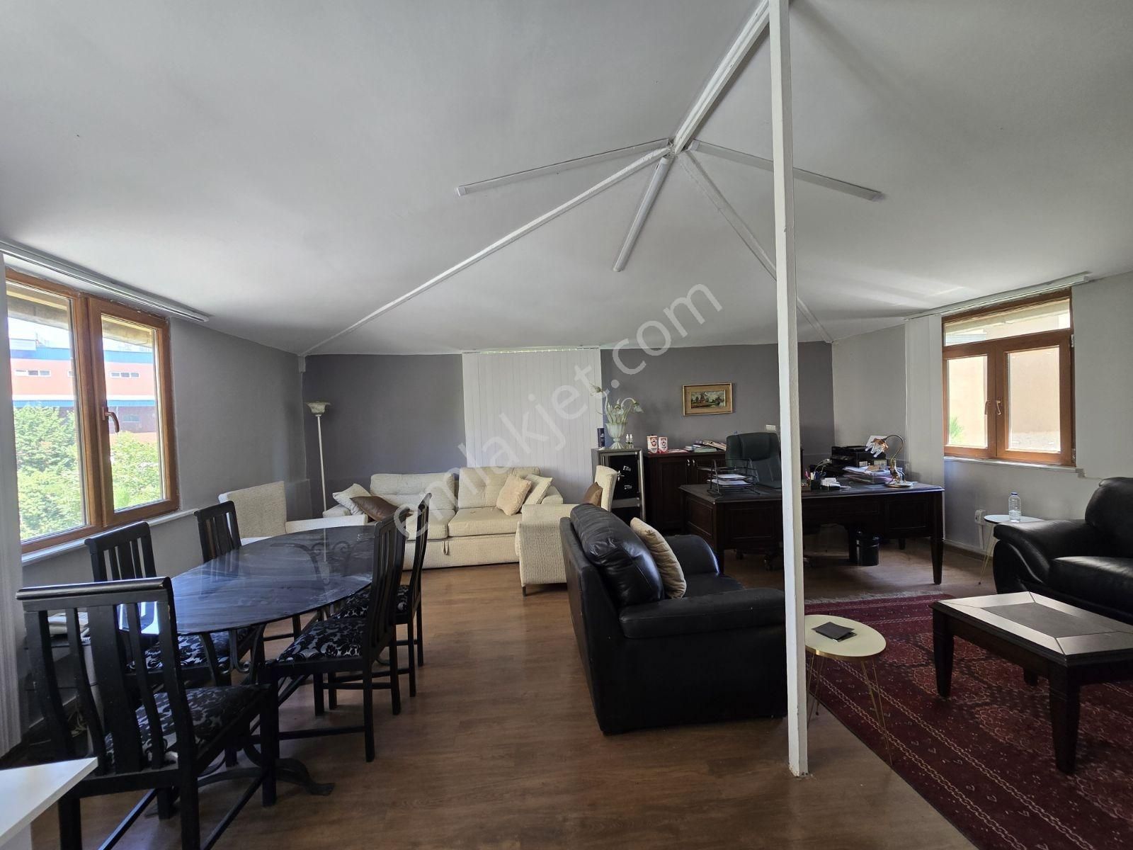 Beylikdüzü'nde 70 M2 Eşyalı Wc'li Mutfaklı Stüdyo Ofis - Görsel 2