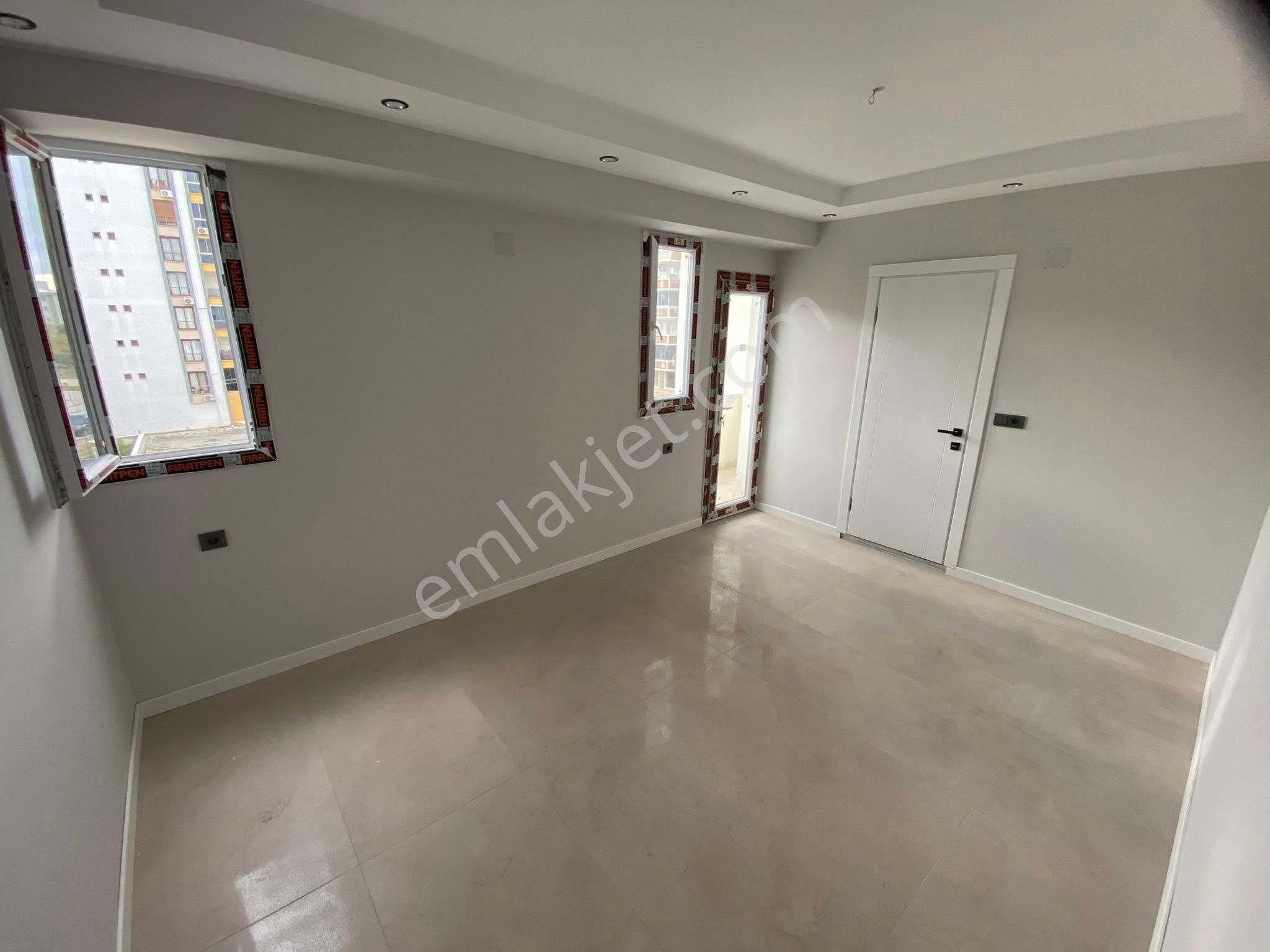 Yeşil Mahallede 3 Katlı Bina Ayrıcalığıyla Lüx İşçilikli Sıfır 3+2 Daire - Görsel 12