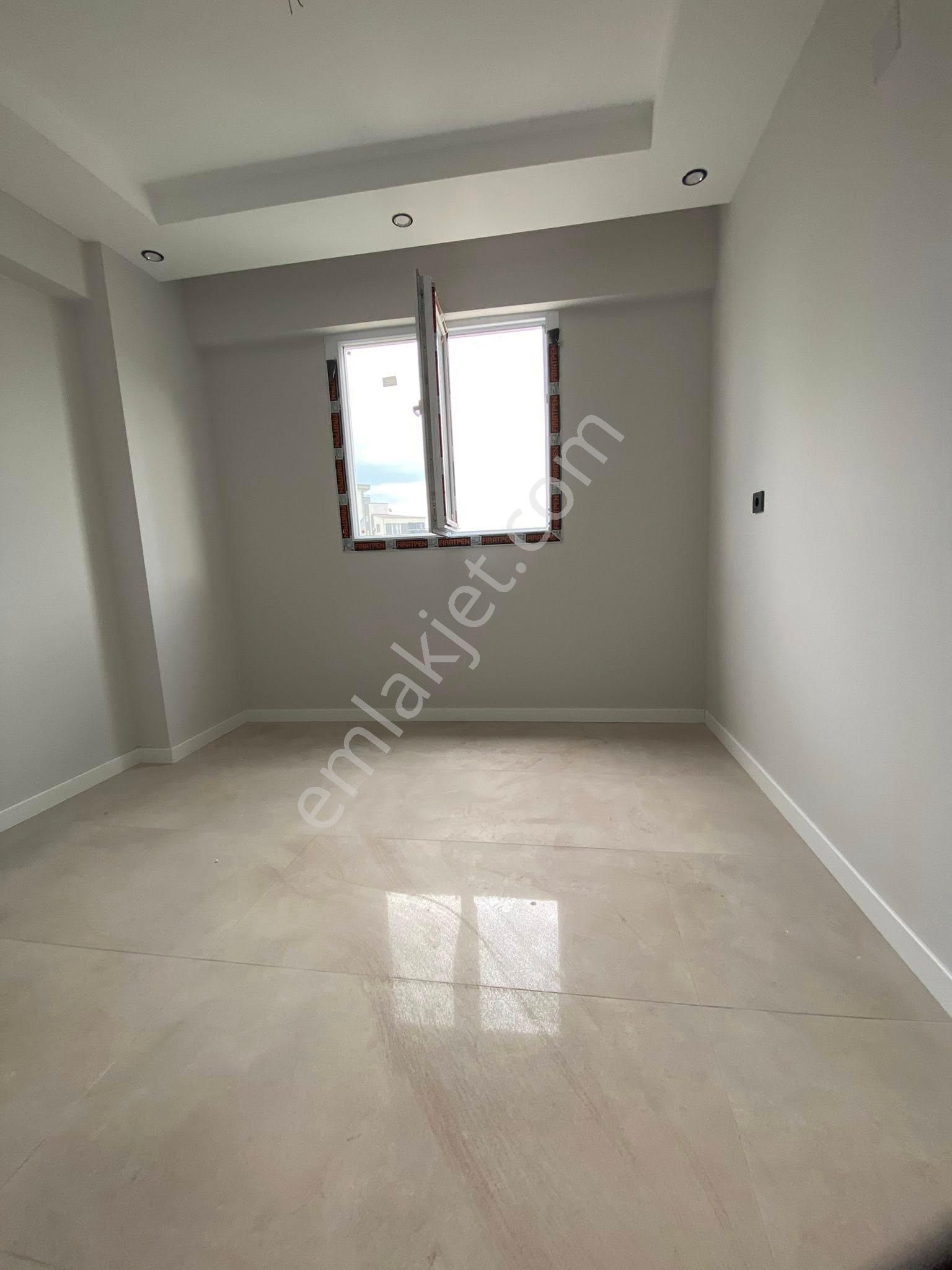 Yeşil Mahallede 3 Katlı Bina Ayrıcalığıyla Lüx İşçilikli Sıfır 3+2 Daire - Görsel 10