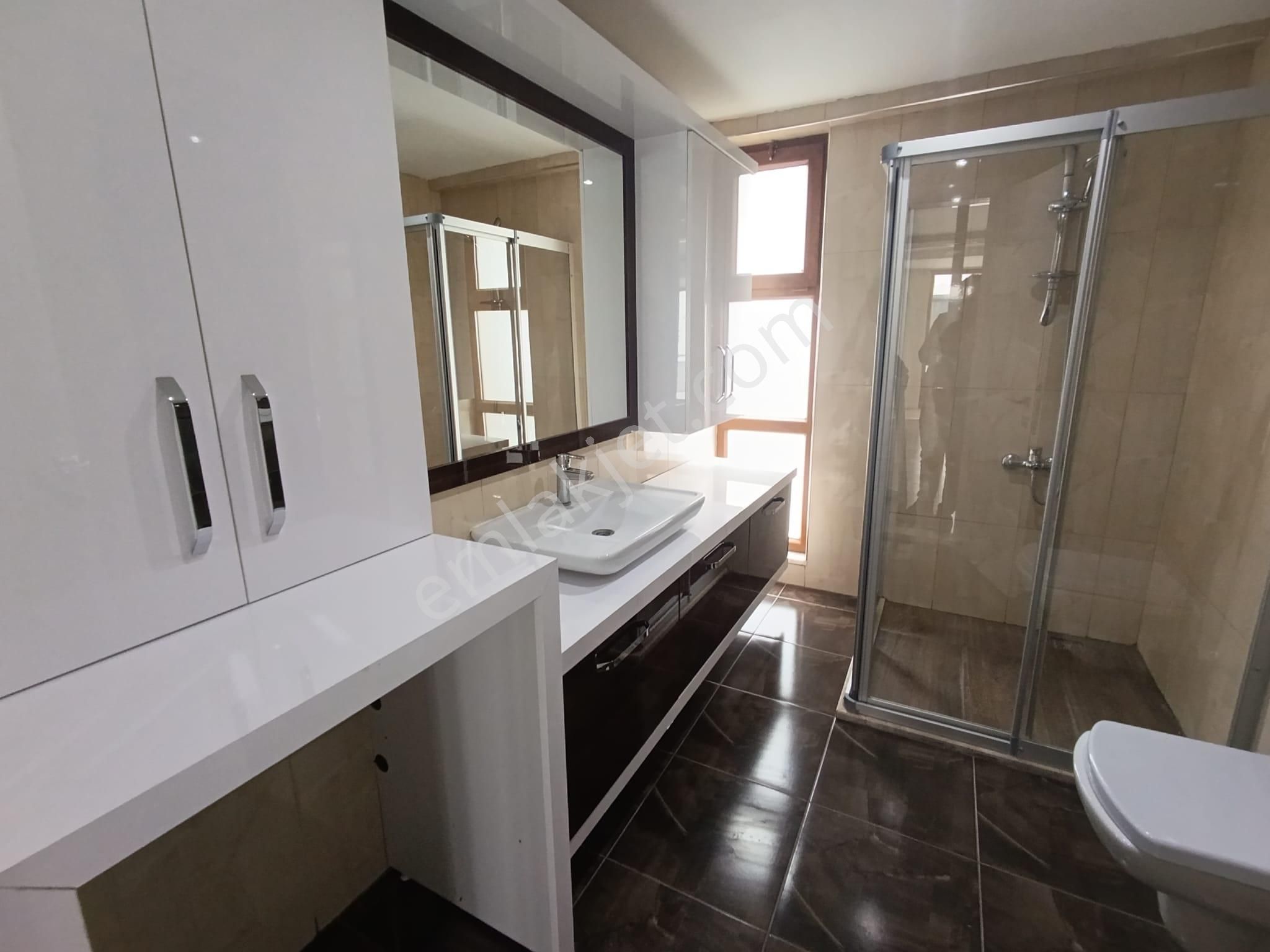 Blokyapı'dan Yenişafakta Ebeveyn Banyolu 140 M2 Arakat 2+1 Daire - Görsel 13