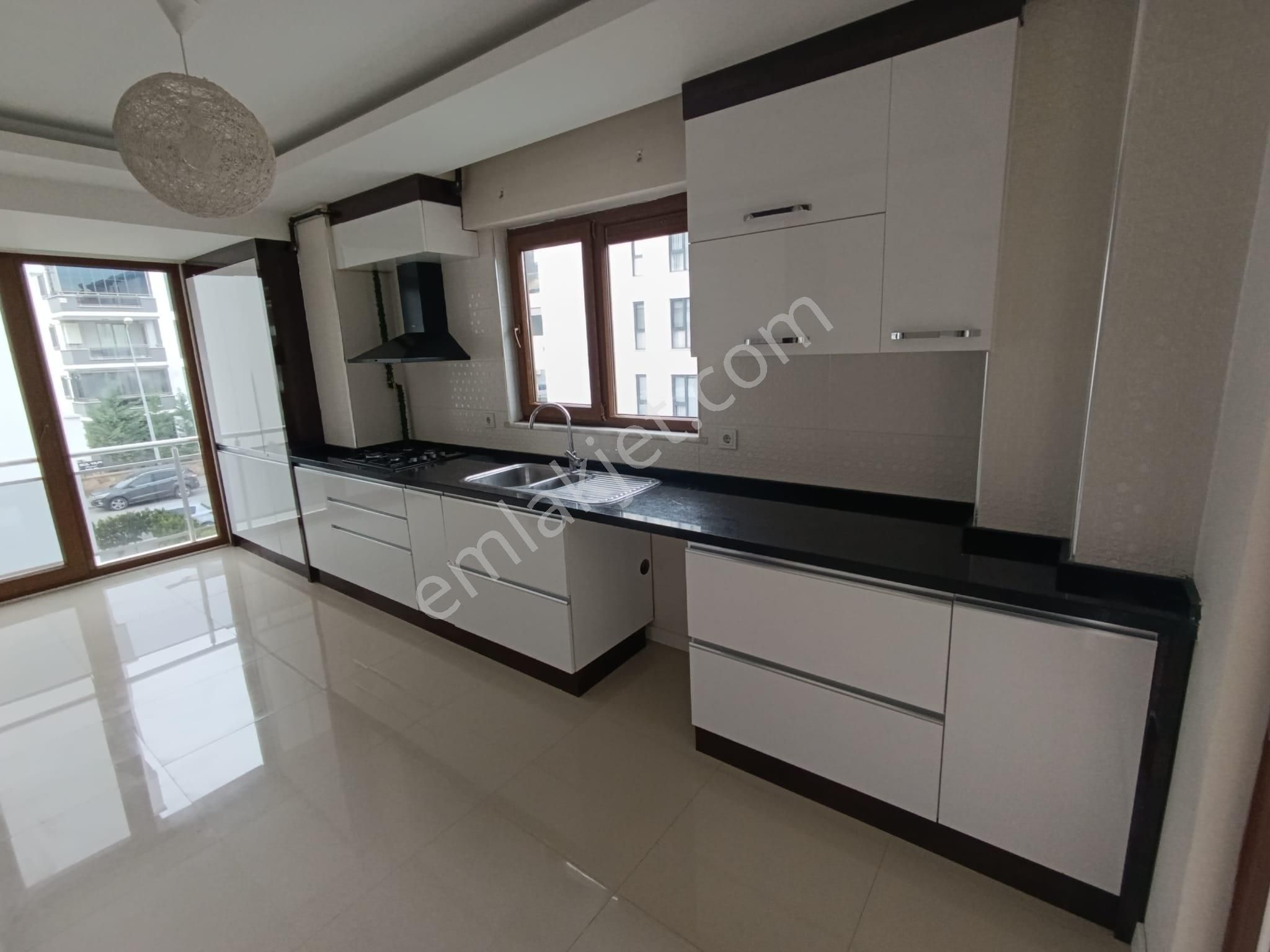 Blokyapı'dan Yenişafakta Ebeveyn Banyolu 140 M2 Arakat 2+1 Daire - Görsel 3