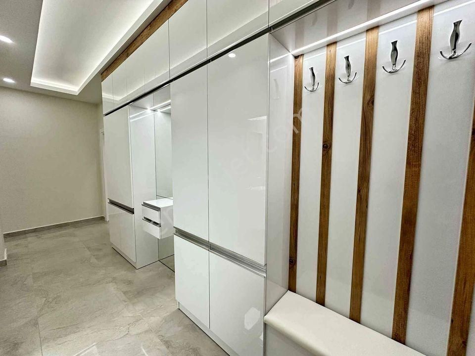 Metrobüse Komşu Yeni Yıla Özel Lüx 1+1 Arakat !!! - Görsel 6