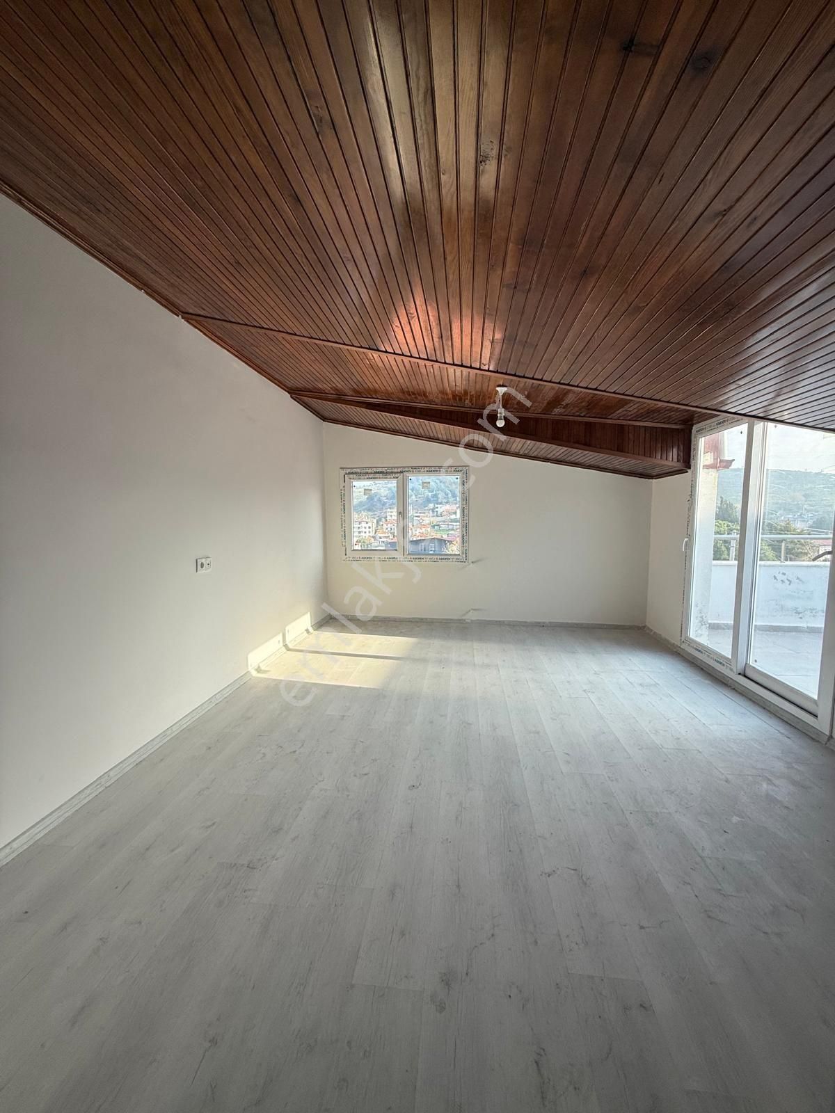 Saadet Korkmaz Emlak'tan Dikili İsmetpaşa'da Satılık 3+1 Dubleks Daire - Görsel 29