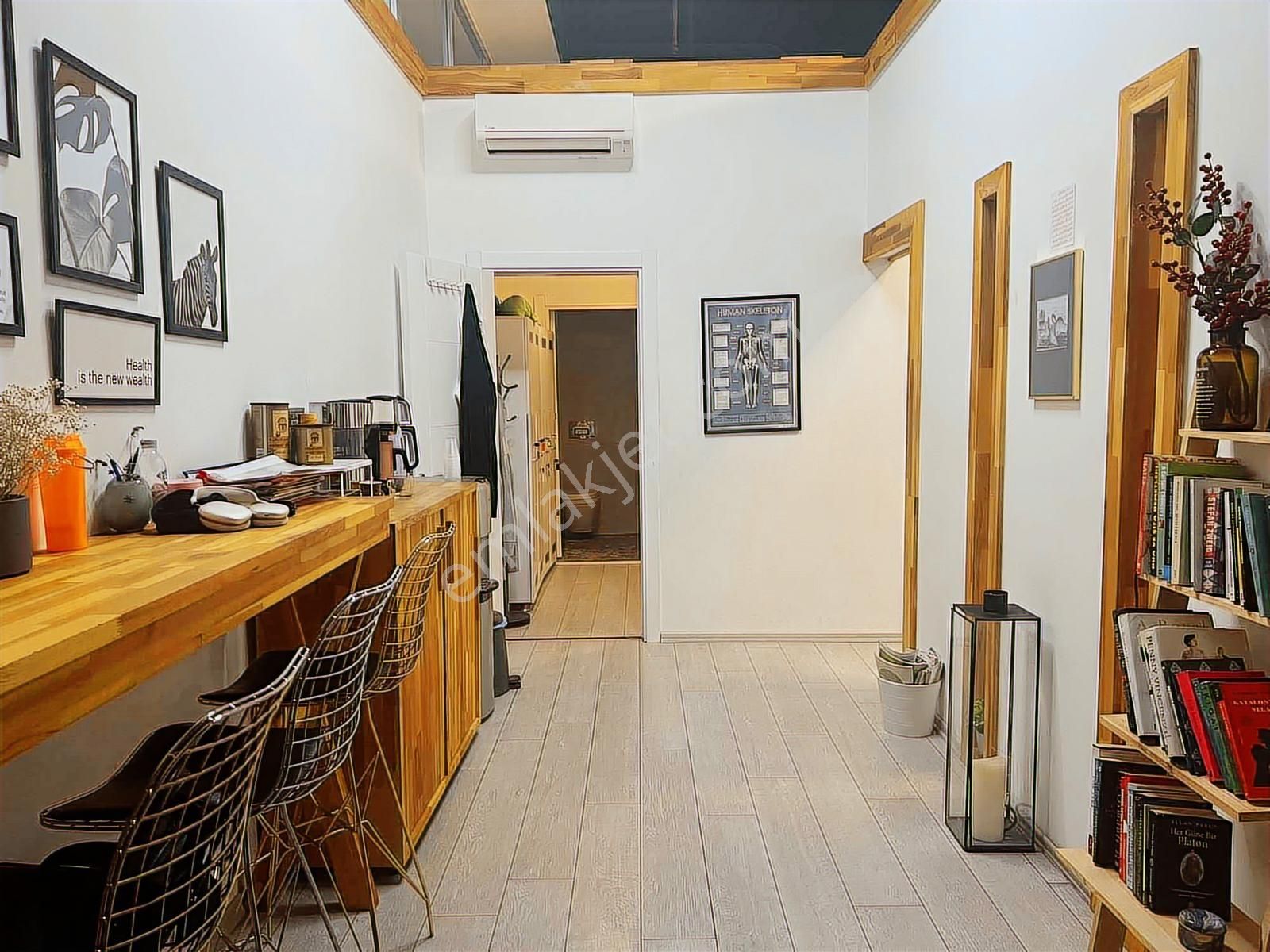 Ümraniye -yeşil Vadi Konaklarında 180 M2 Kullanım Alanlı İşyeri - Görsel 5