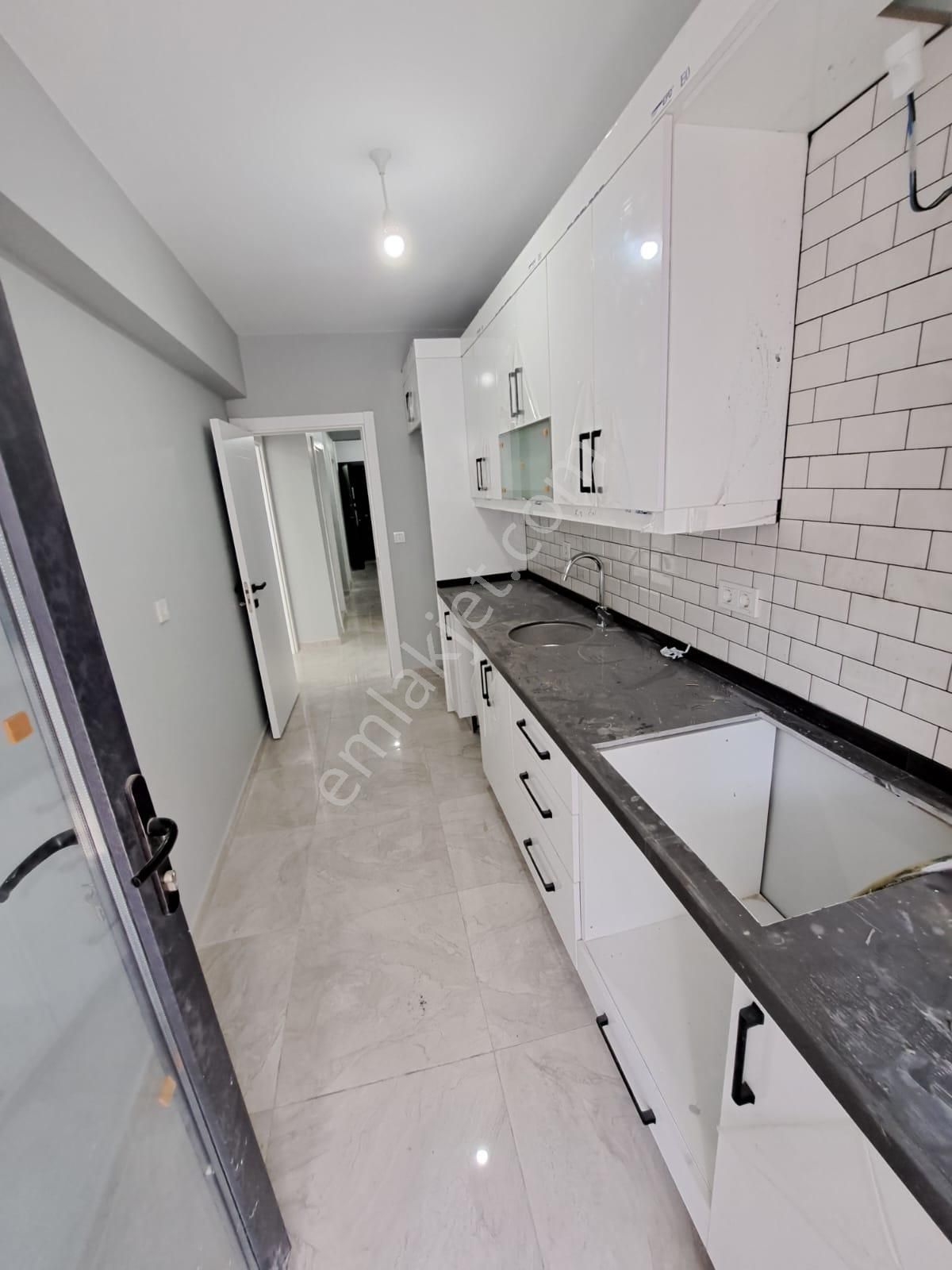 Toprak İnşaat...kullanıma Hazır İskan Alınmış 3+1 Cadde Üzeri!!! - Görsel 2