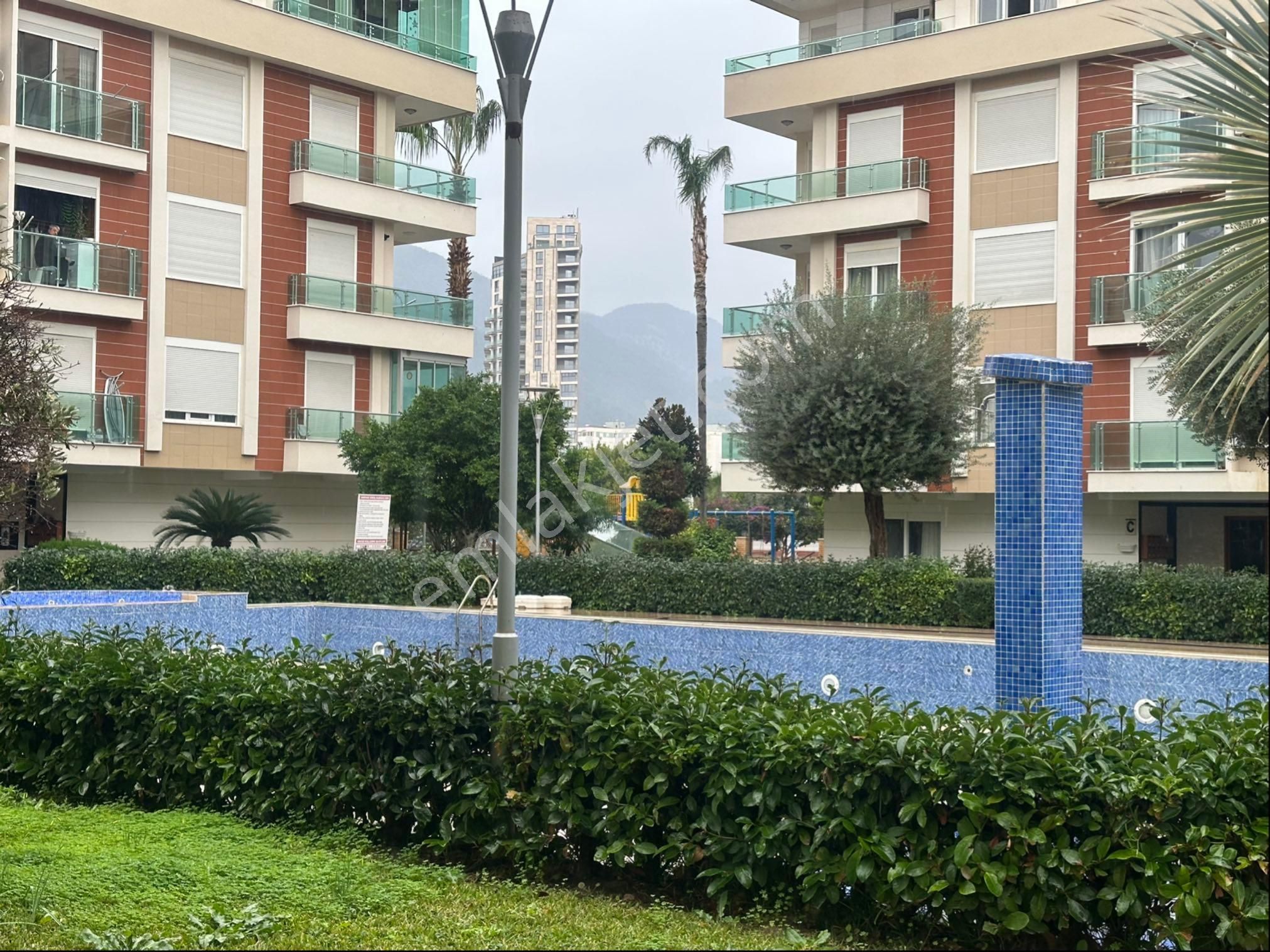 Konyaaltı Liman Mah.ultra Lüx 1+1 Geniş Eşyalı Daire