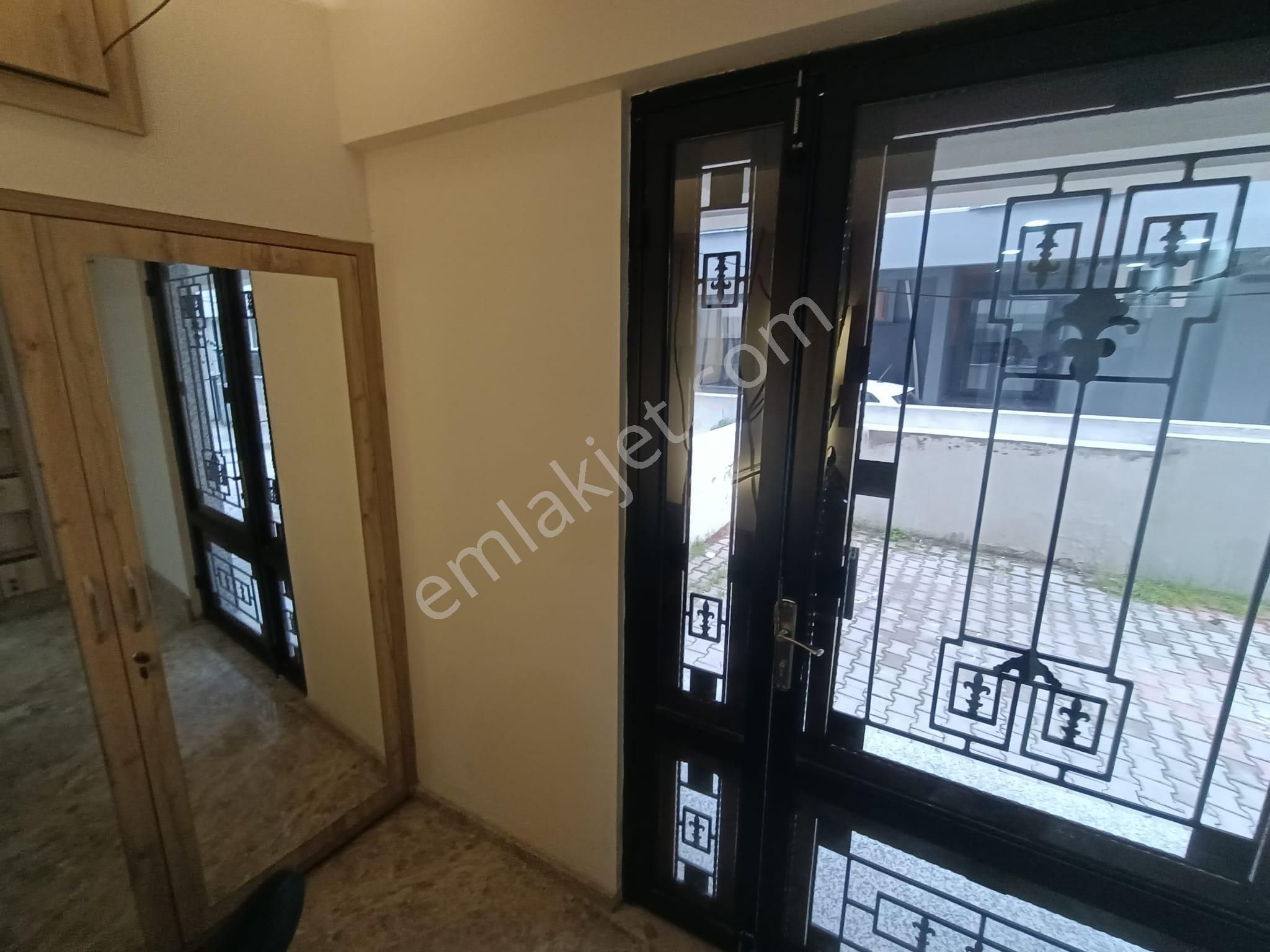 İzban Yakını Eşyalı 2+1 Doğalgazlı Köşe 2+1 Kiralık Daire - Görsel 2