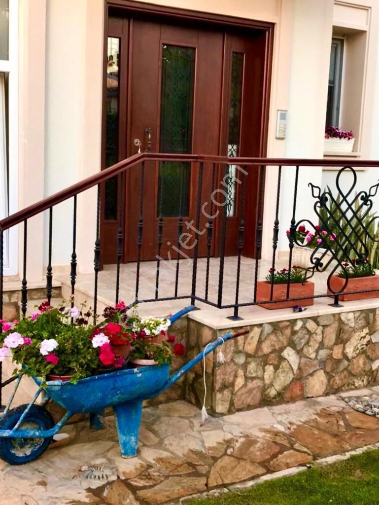 Stop’tan Foça Eşyalı 2+1 Bahçeli Yerden Isıtmalı Arakat - Görsel 12