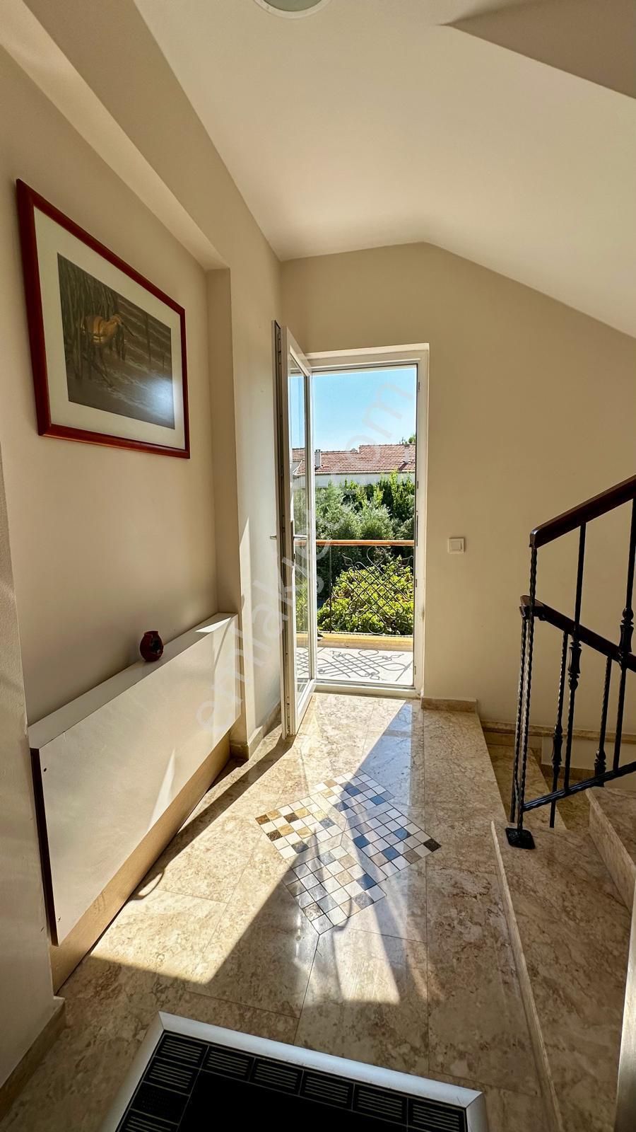 Stop’tan Foça Eşyalı 2+1 Bahçeli Yerden Isıtmalı Arakat - Görsel 27