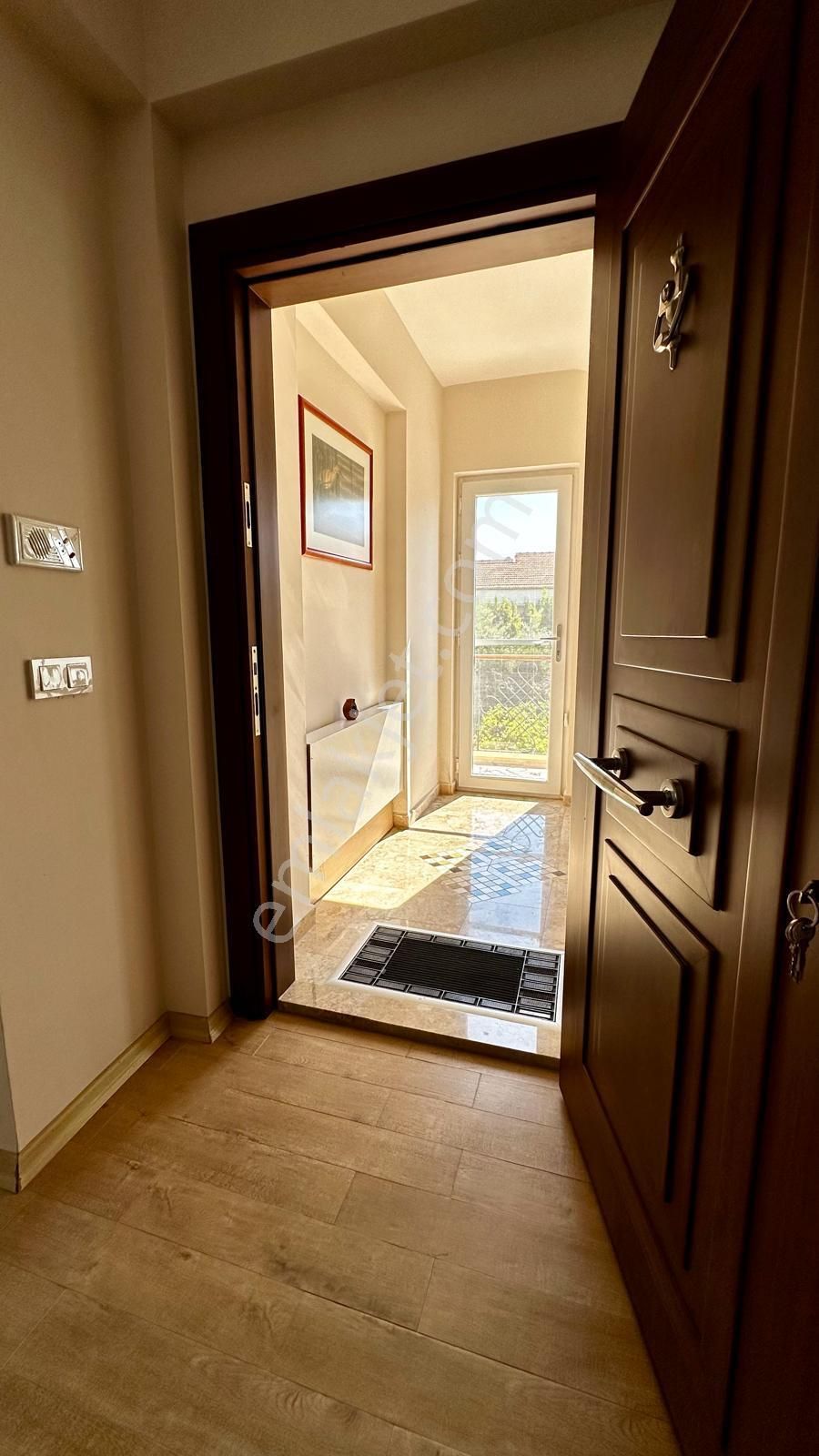 Stop’tan Foça Eşyalı 2+1 Bahçeli Yerden Isıtmalı Arakat - Görsel 23