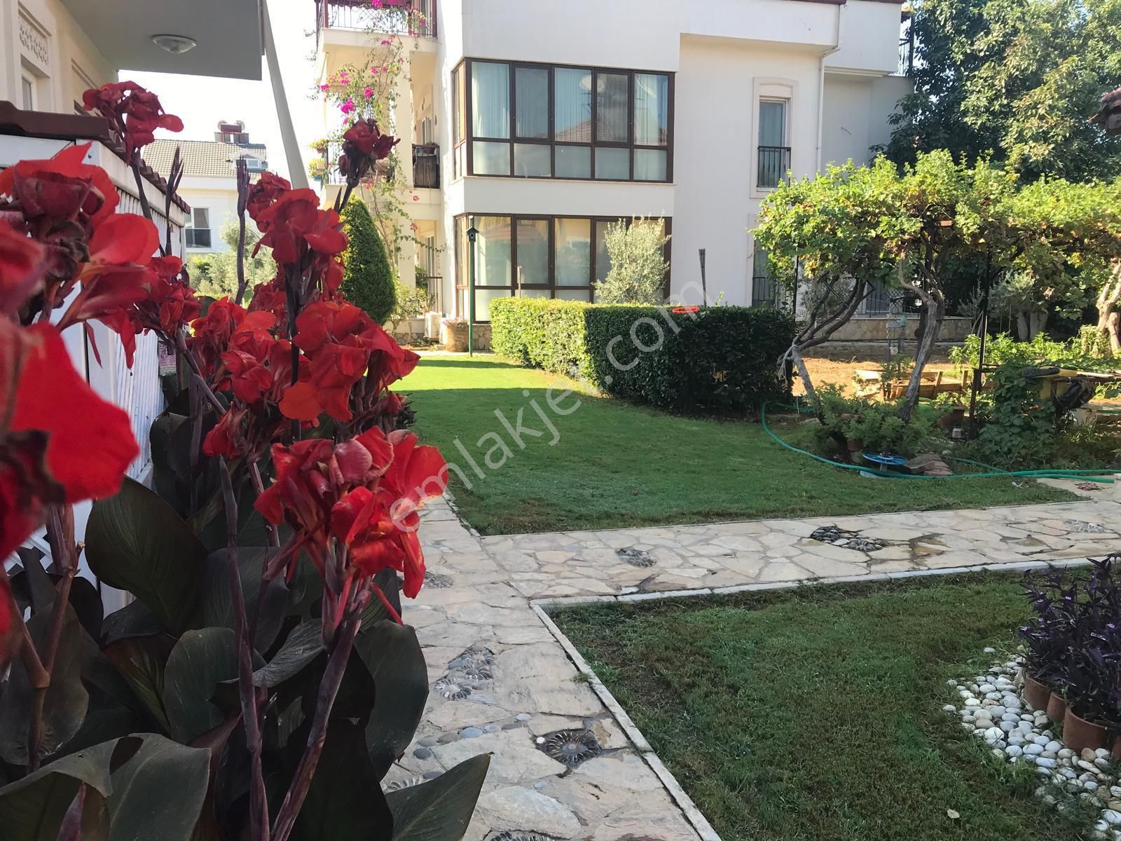 Stop’tan Foça Eşyalı 2+1 Bahçeli Yerden Isıtmalı Arakat - Görsel 2