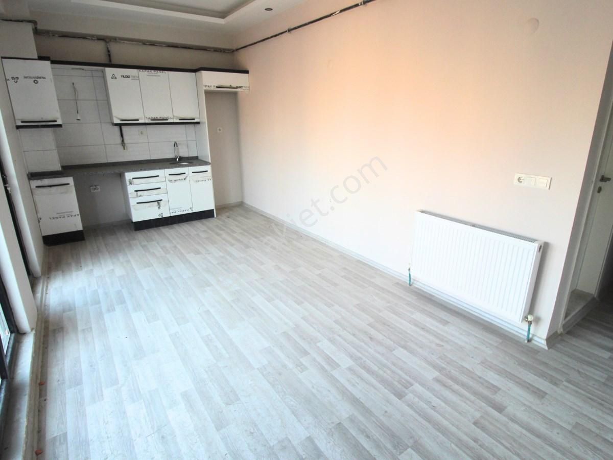 Balıkesir Gop'ta Yatırımlık Sıfır Ara Kat Asansörlü 1+1 Daire - Görsel 3