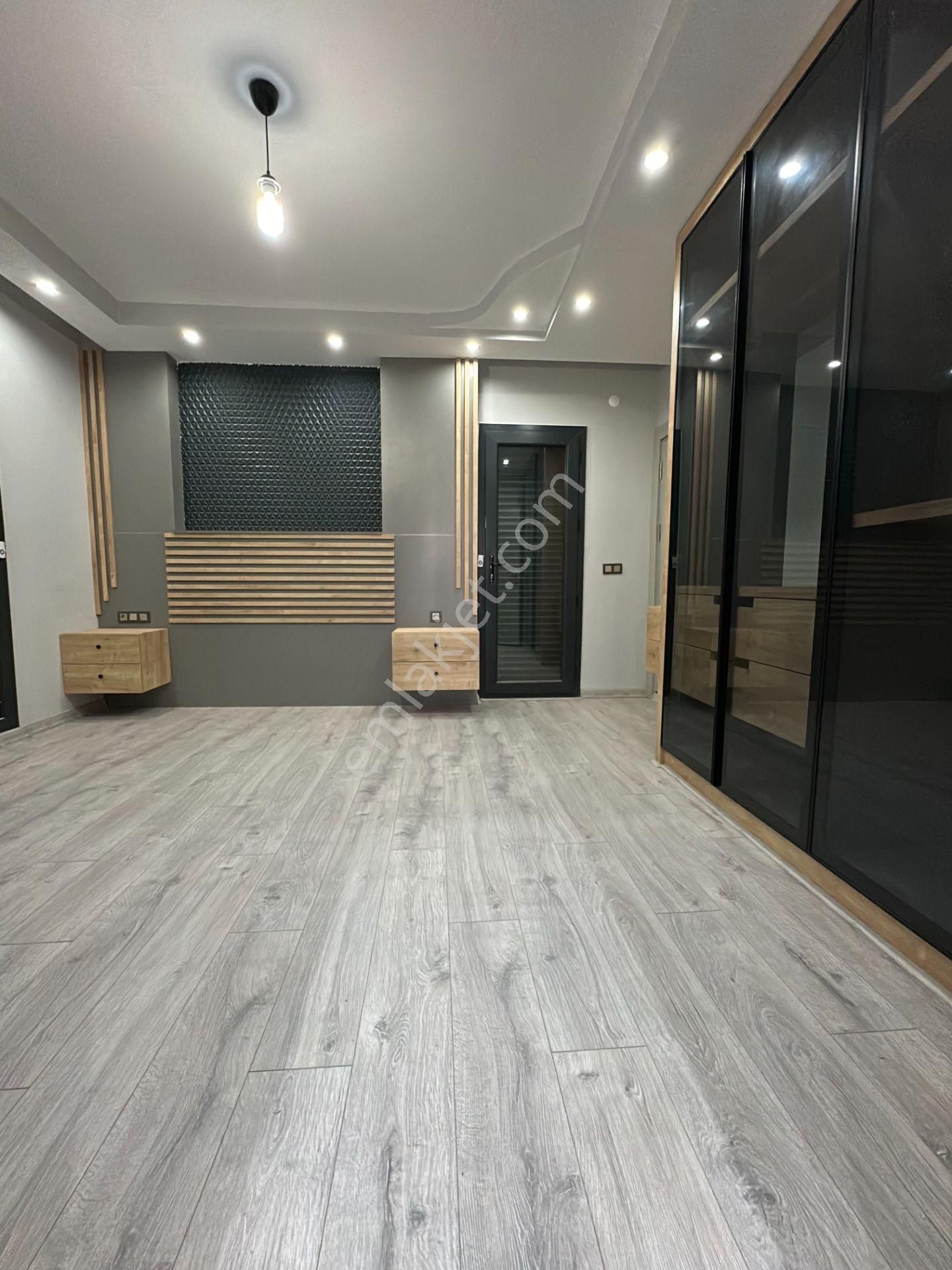 Altınkumda Denize 300 Metre Köşebaşı Çift Cephe 4+1 Ayrı Mutfaklı Ultra Lüx Villa - Görsel 31