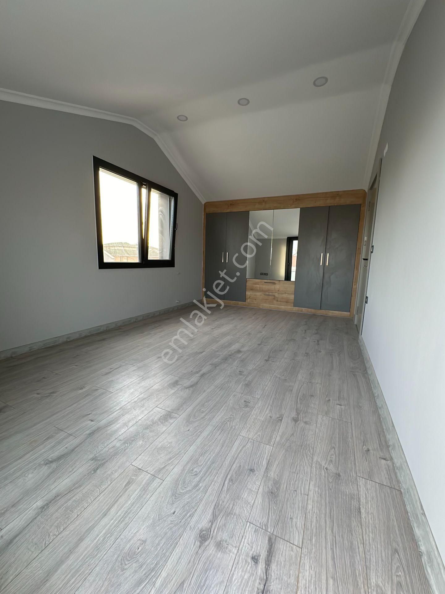 Altınkumda Denize 300 Metre Köşebaşı Çift Cephe 4+1 Ayrı Mutfaklı Ultra Lüx Villa - Görsel 34