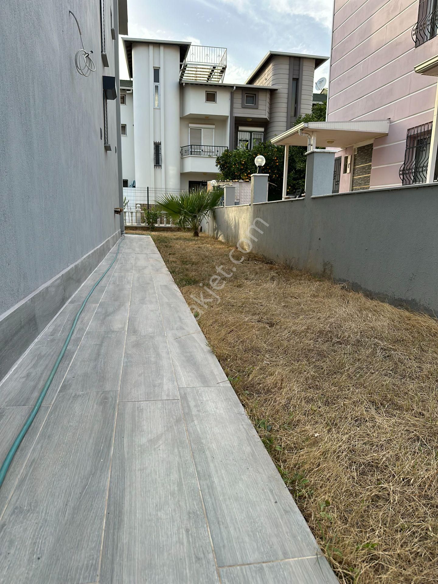 Altınkumda Denize 300 Metre Köşebaşı Çift Cephe 4+1 Ayrı Mutfaklı Ultra Lüx Villa - Görsel 5