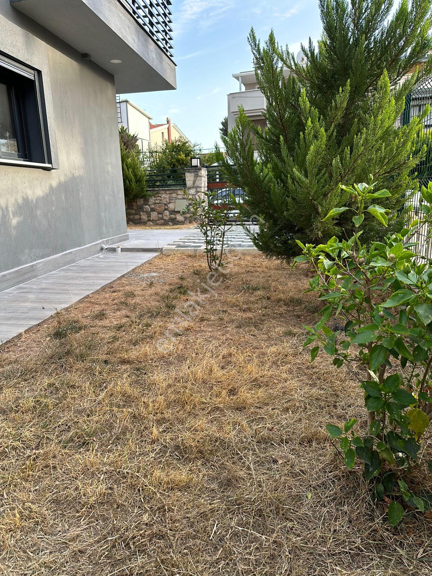 Altınkumda Denize 300 Metre Köşebaşı Çift Cephe 4+1 Ayrı Mutfaklı Ultra Lüx Villa - Görsel 6