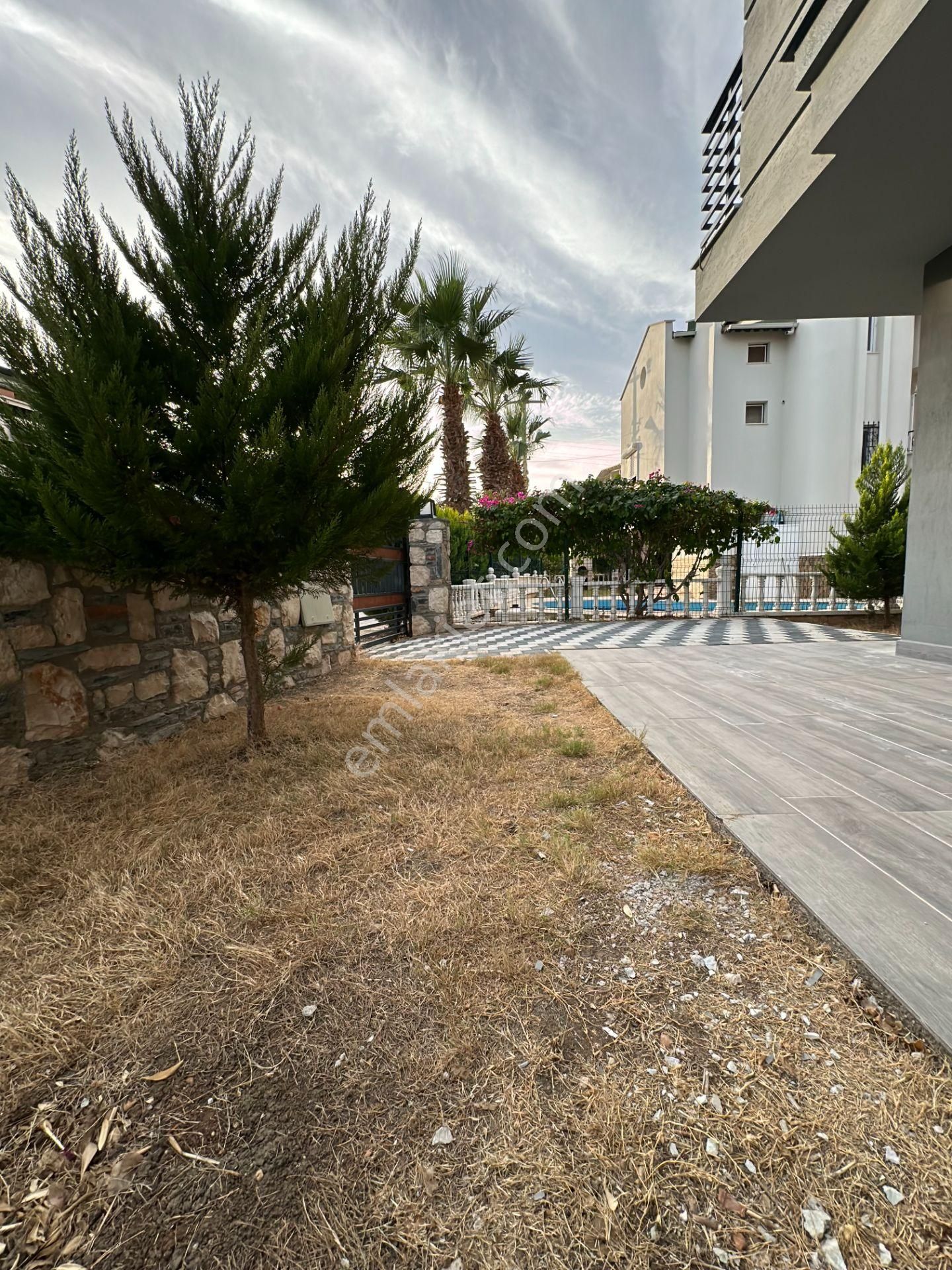 Altınkumda Denize 300 Metre Köşebaşı Çift Cephe 4+1 Ayrı Mutfaklı Ultra Lüx Villa - Görsel 8