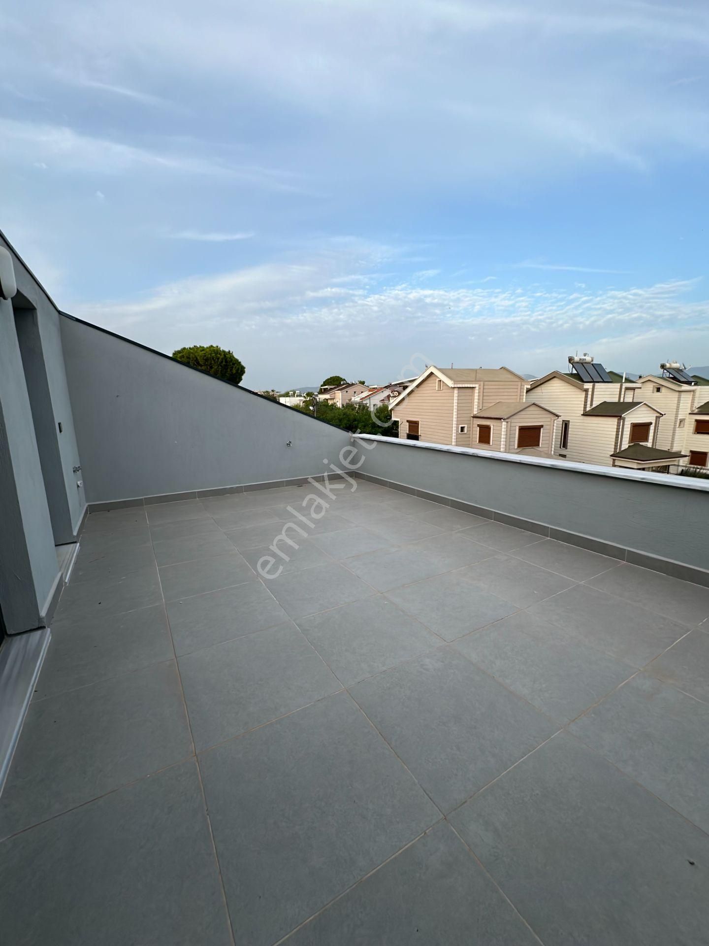 Altınkumda Denize 300 Metre Köşebaşı Çift Cephe 4+1 Ayrı Mutfaklı Ultra Lüx Villa - Görsel 35