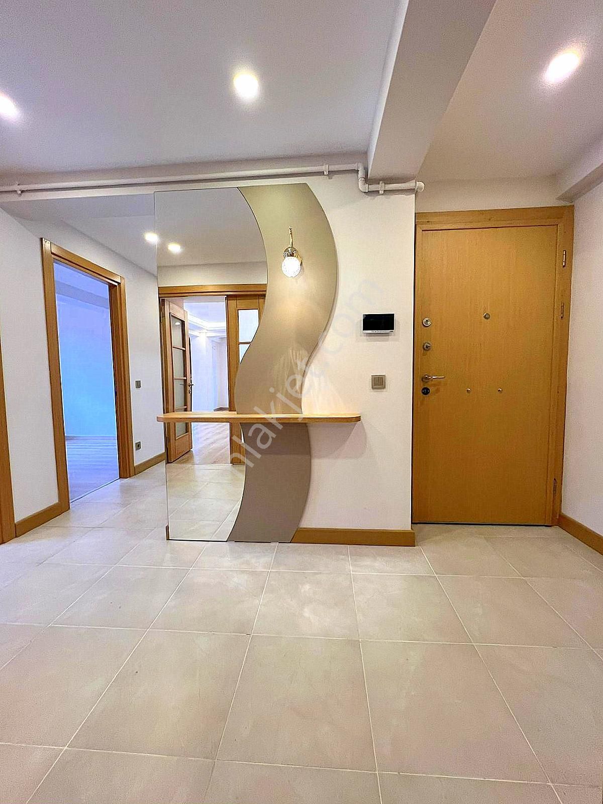 ▃birikim▃küçükyalı'da 3.katta 135m² Ön Cephe Lüks Yapılı Boş 3+1 - Görsel 27