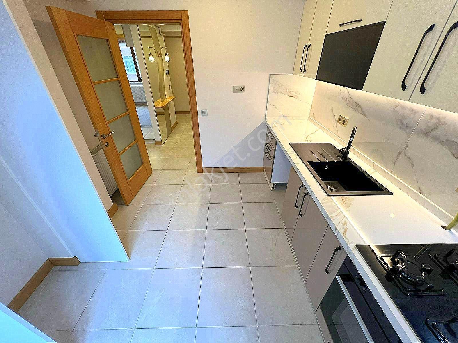 ▃birikim▃küçükyalı'da 3.katta 135m² Ön Cephe Lüks Yapılı Boş 3+1 - Görsel 14