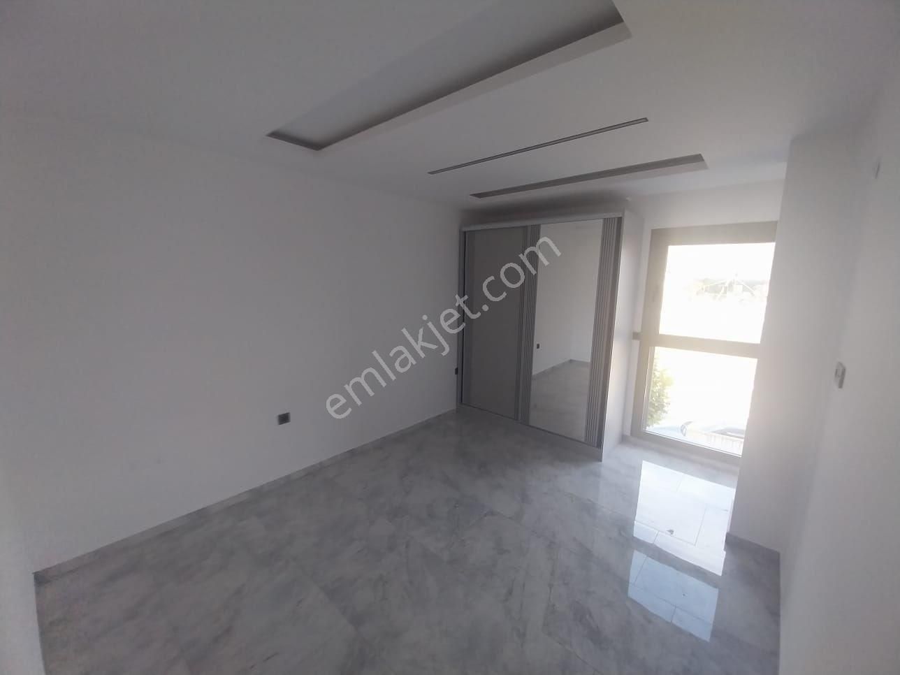 Davutlar'da Yolun Alt Tarafında Denize 800 Metre Mesafe'de 3+1 Lüks Satılık Villa - Görsel 9