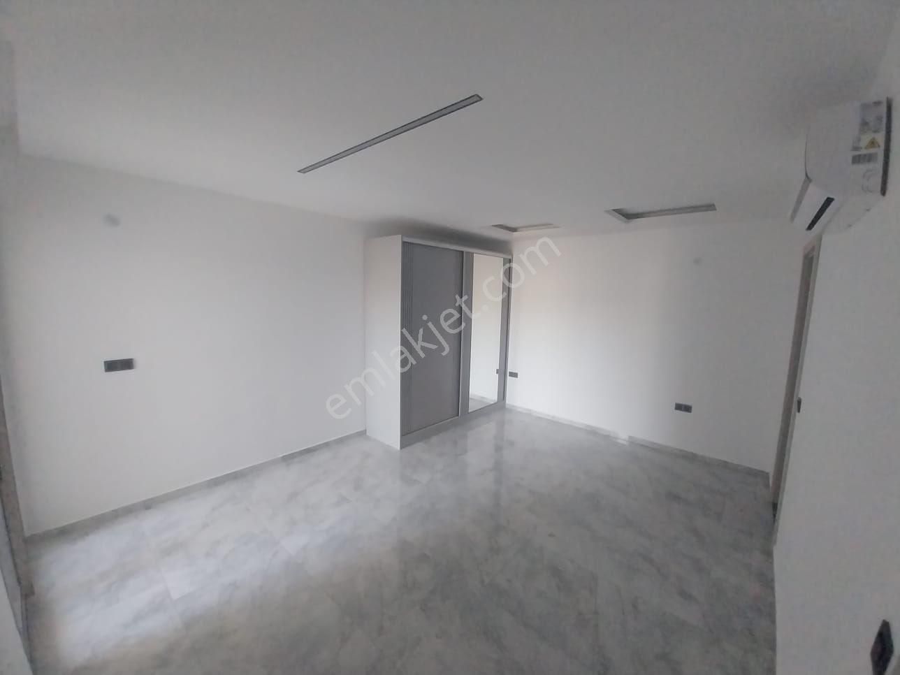 Davutlar'da Yolun Alt Tarafında Denize 800 Metre Mesafe'de 3+1 Lüks Satılık Villa - Görsel 8