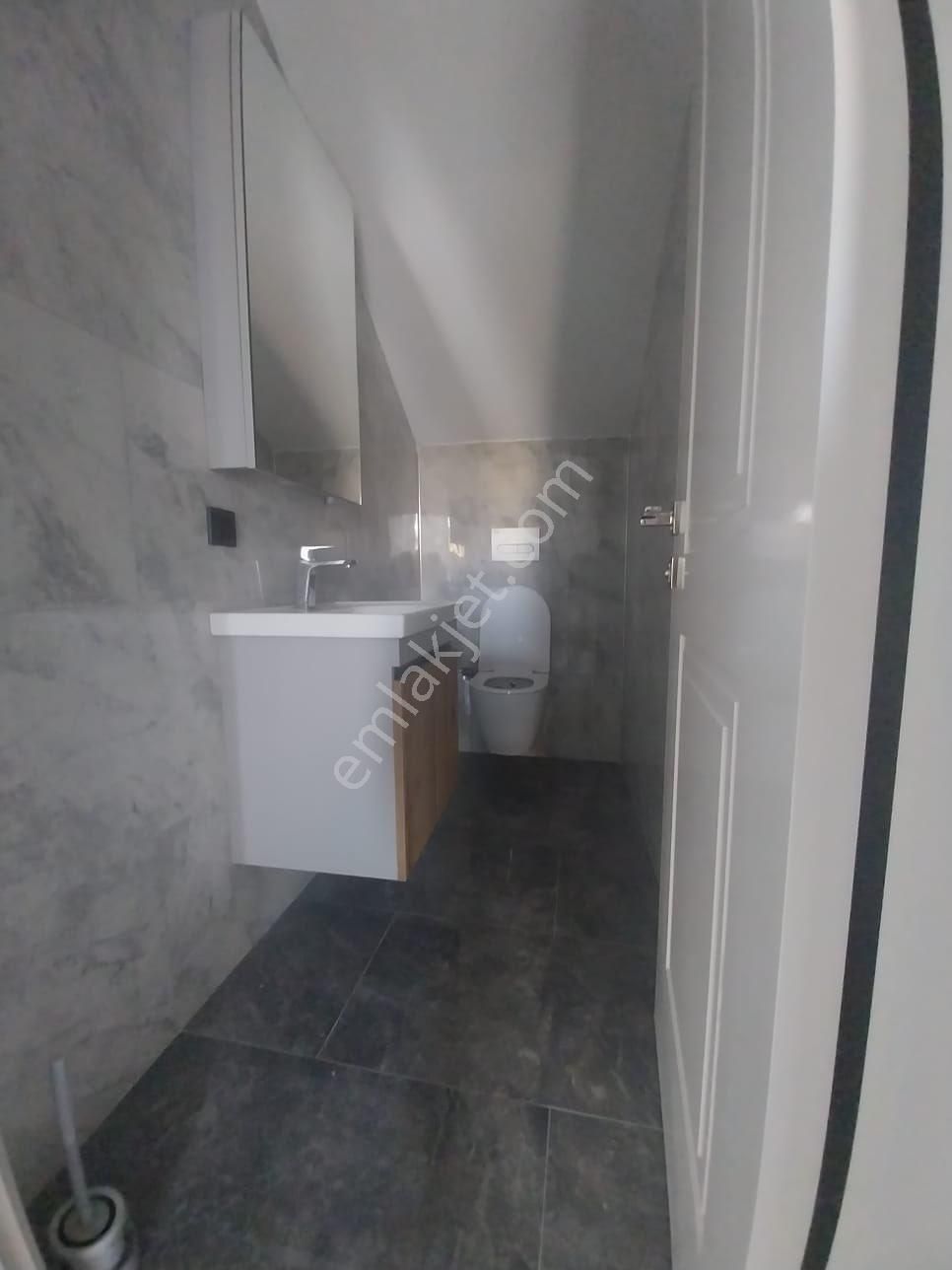 Davutlar'da Yolun Alt Tarafında Denize 800 Metre Mesafe'de 3+1 Lüks Satılık Villa - Görsel 15