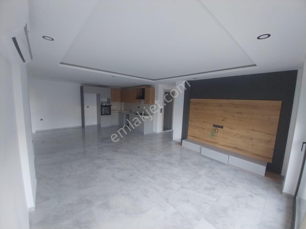 Davutlar'da Yolun Alt Tarafında Denize 800 Metre Mesafe'de 3+1 Lüks Satılık Villa - Görsel 7