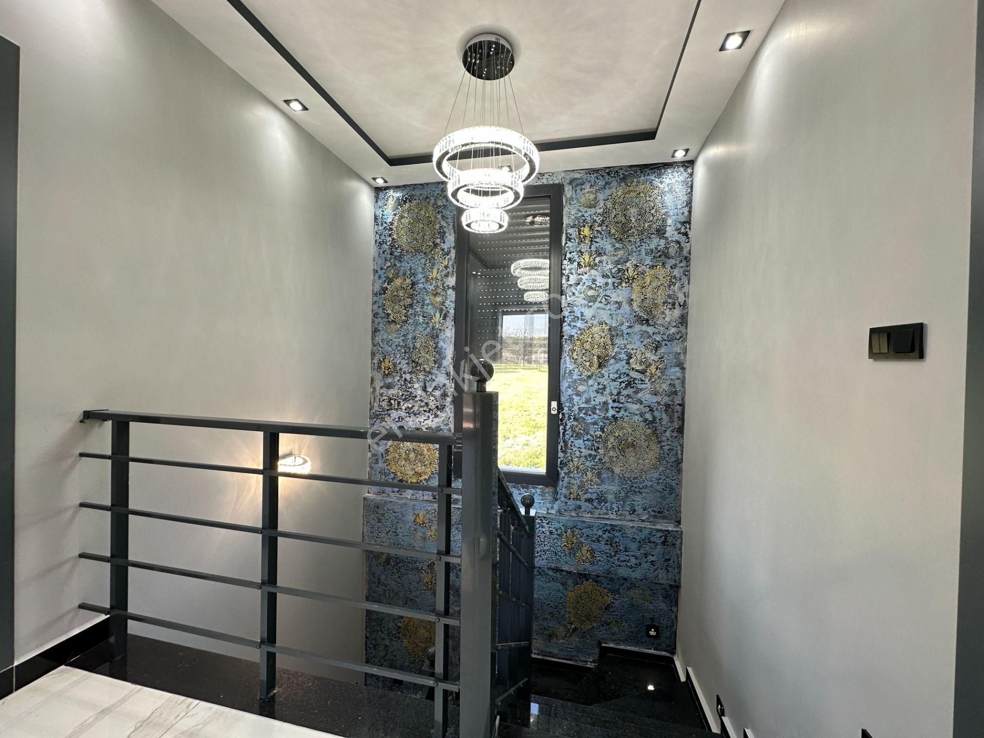 Villacı Onur'dan Fırsat Fiyata Satılık 3+1 Müstakil Havuzlu Lüx Villa - Görsel 20