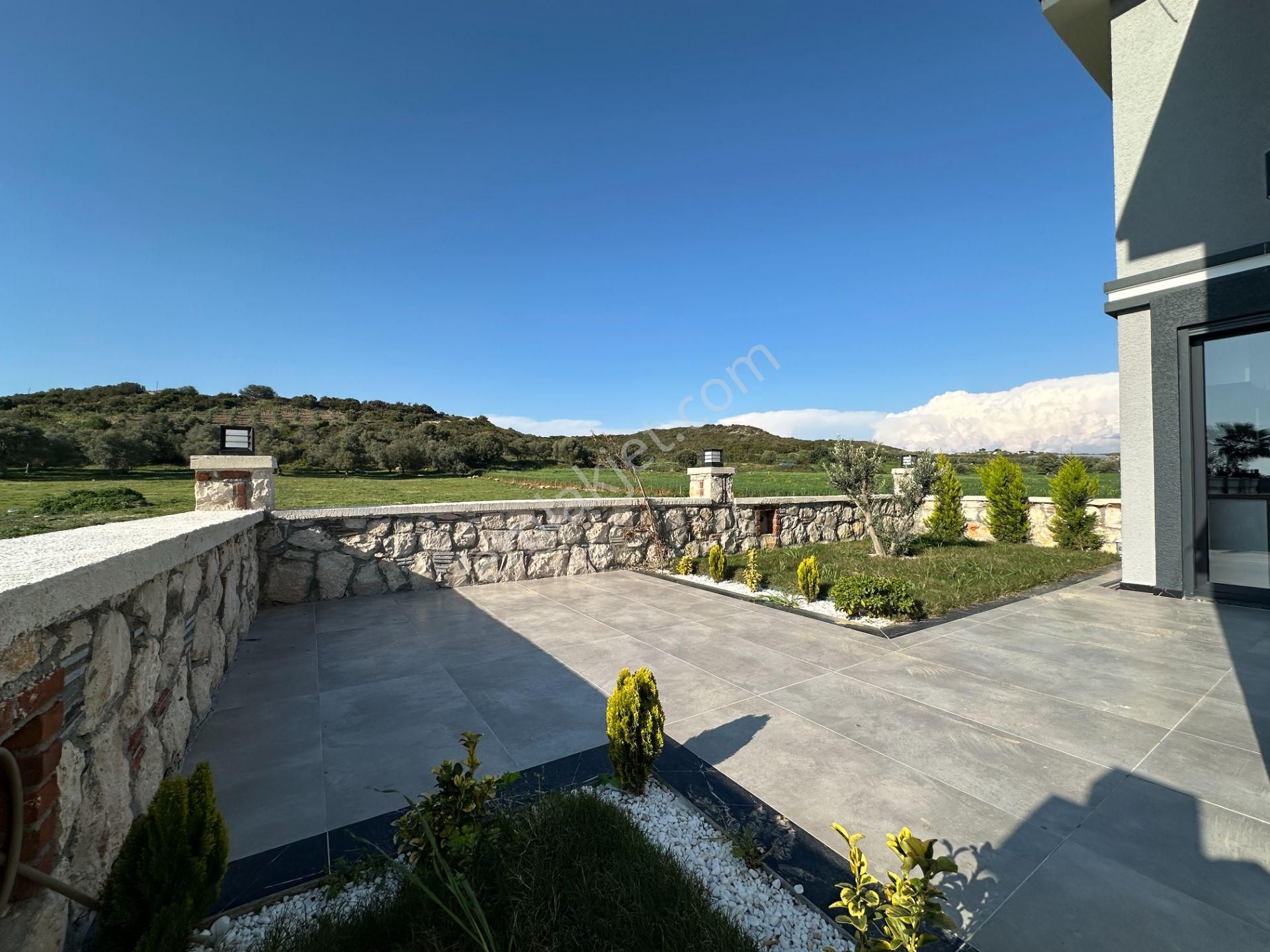 Villacı Onur'dan Fırsat Fiyata Satılık 3+1 Müstakil Havuzlu Lüx Villa - Görsel 8