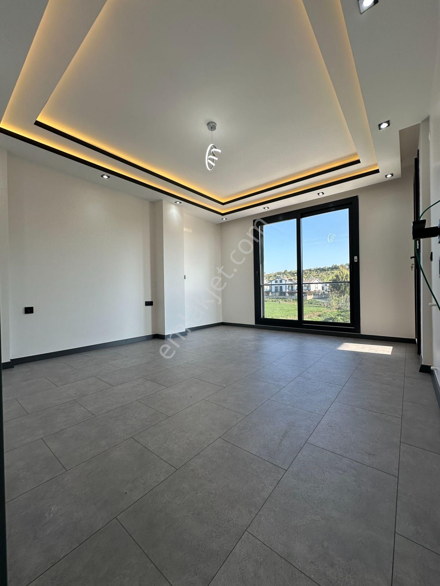 Villacı Onur'dan Fırsat Fiyata Satılık 3+1 Müstakil Havuzlu Lüx Villa - Görsel 22