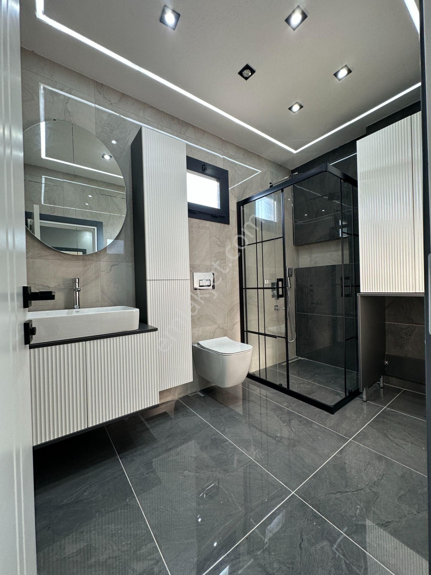 Villacı Onur'dan Fırsat Fiyata Satılık 3+1 Müstakil Havuzlu Lüx Villa - Görsel 27