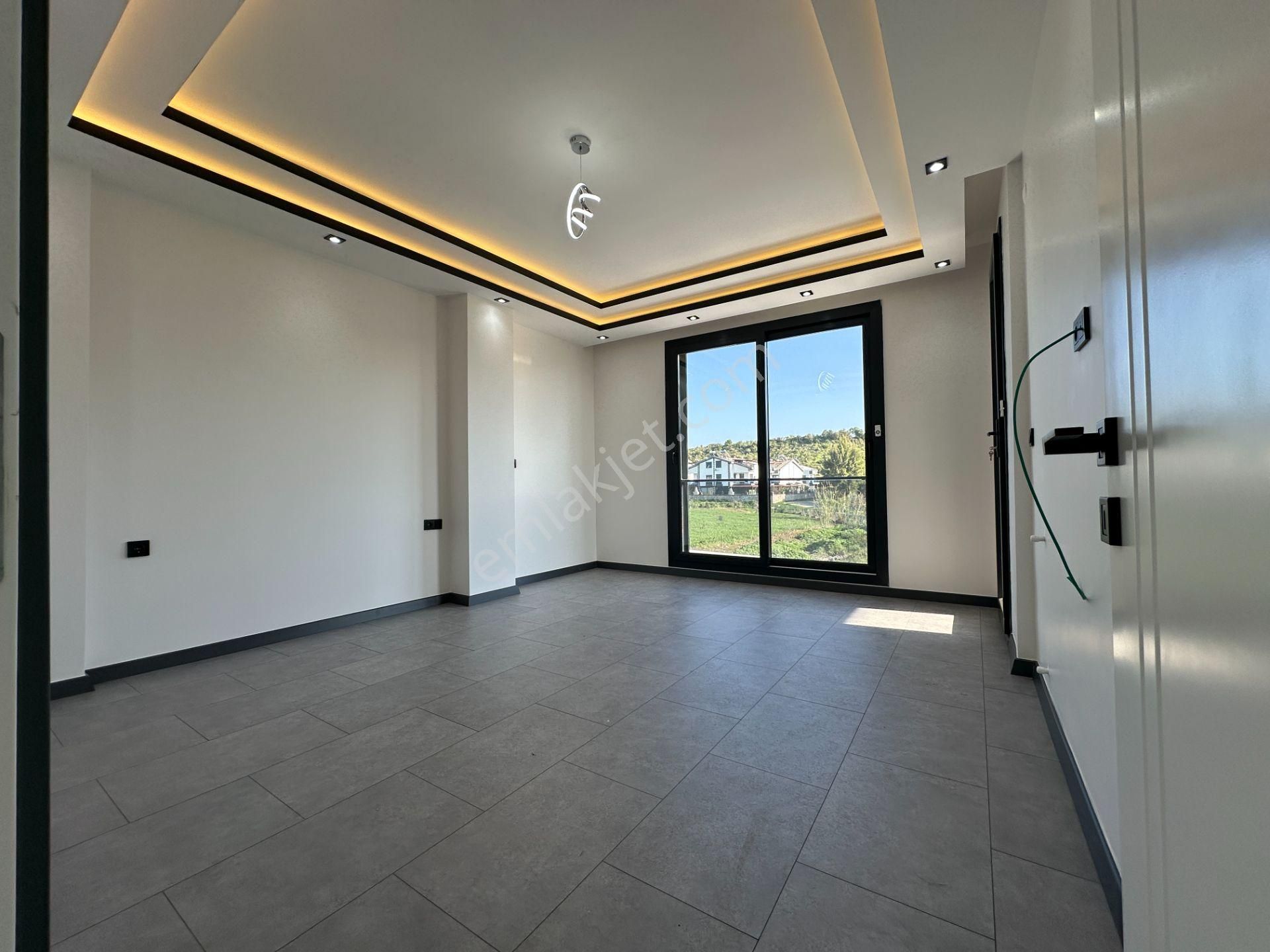 Villacı Onur'dan Fırsat Fiyata Satılık 3+1 Müstakil Havuzlu Lüx Villa - Görsel 21