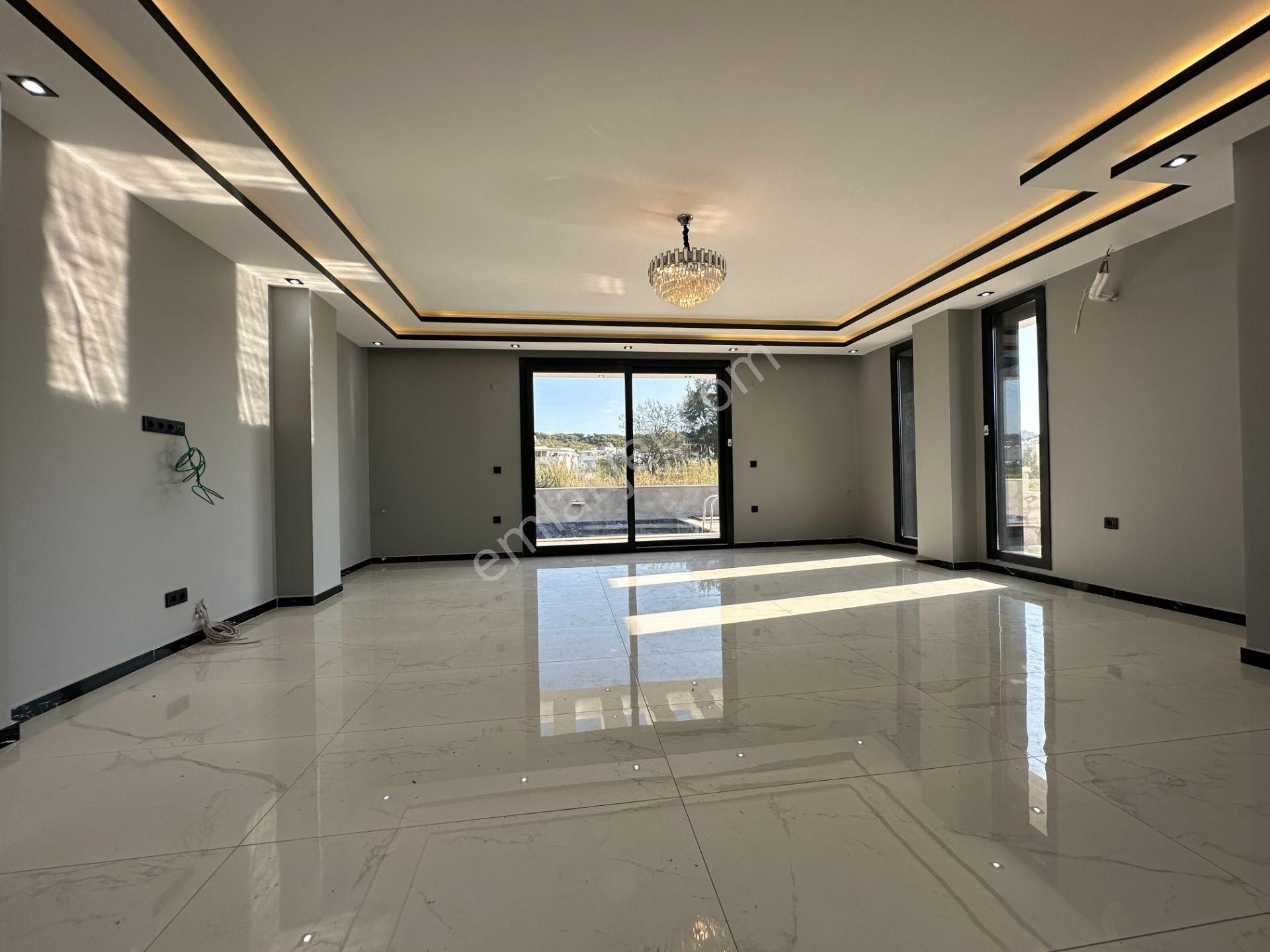 Villacı Onur'dan Fırsat Fiyata Satılık 3+1 Müstakil Havuzlu Lüx Villa - Görsel 13