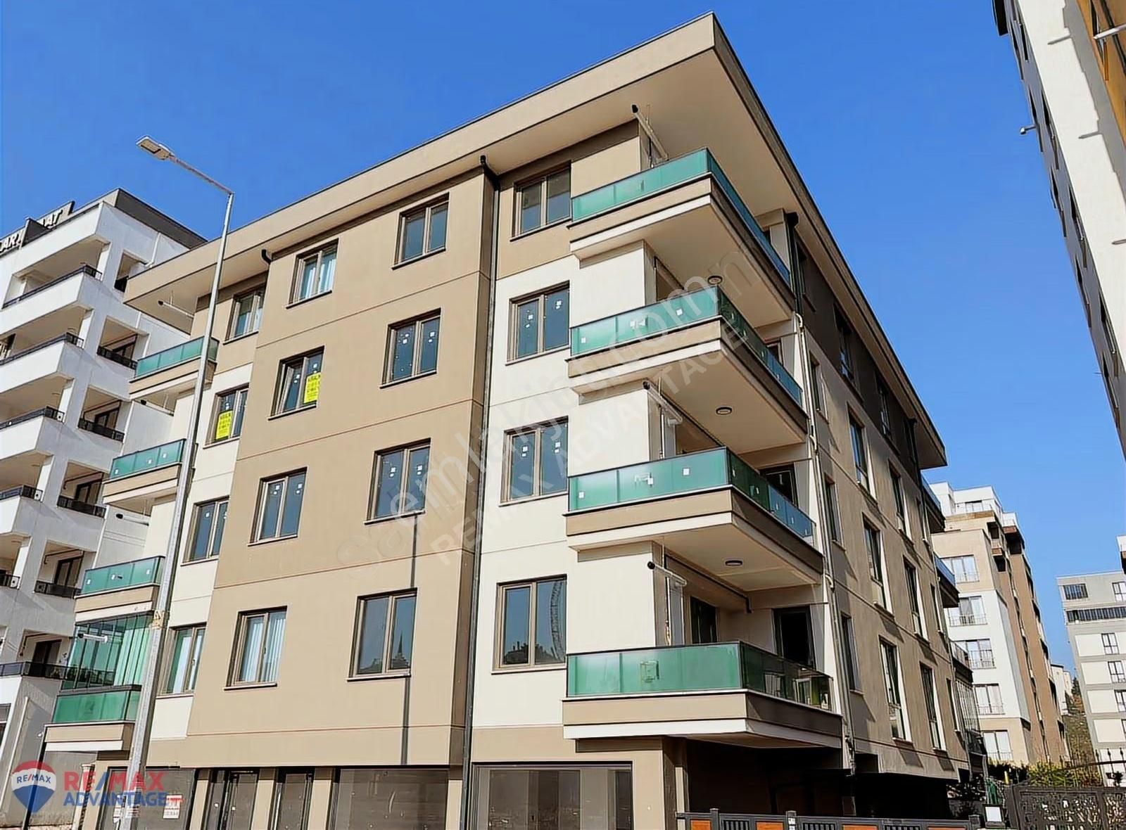 Remax Advantage De Karnur Çilingir Sitesinde Kiralık Daire