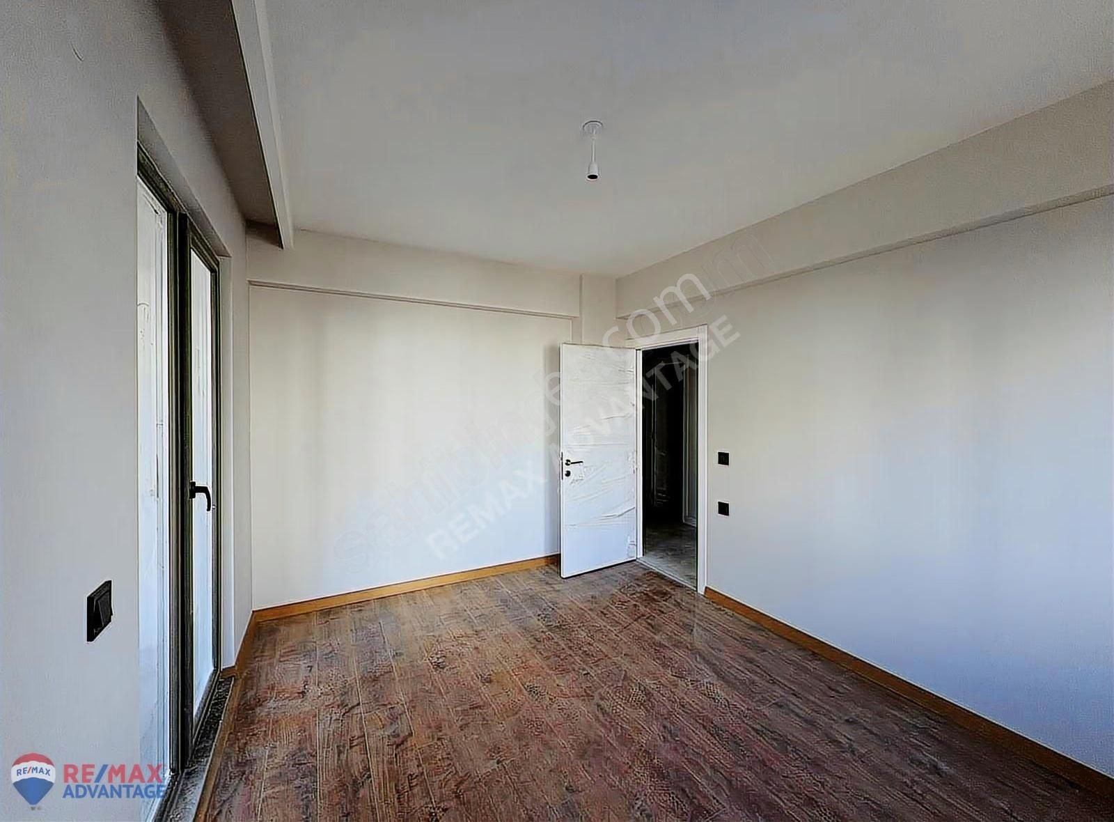 Remax Advantage De Karnur Çilingir Sitesinde Kiralık Daire - Görsel 15