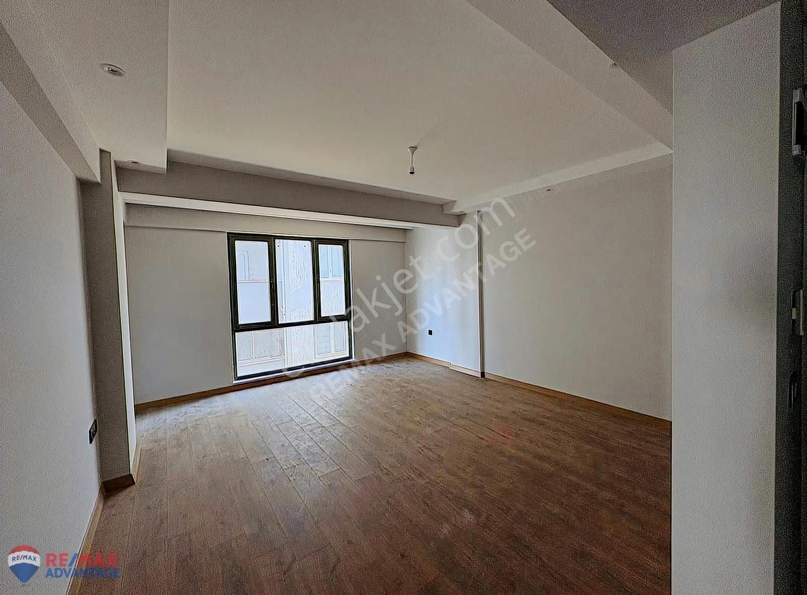 Remax Advantage De Karnur Çilingir Sitesinde Kiralık Daire - Görsel 8