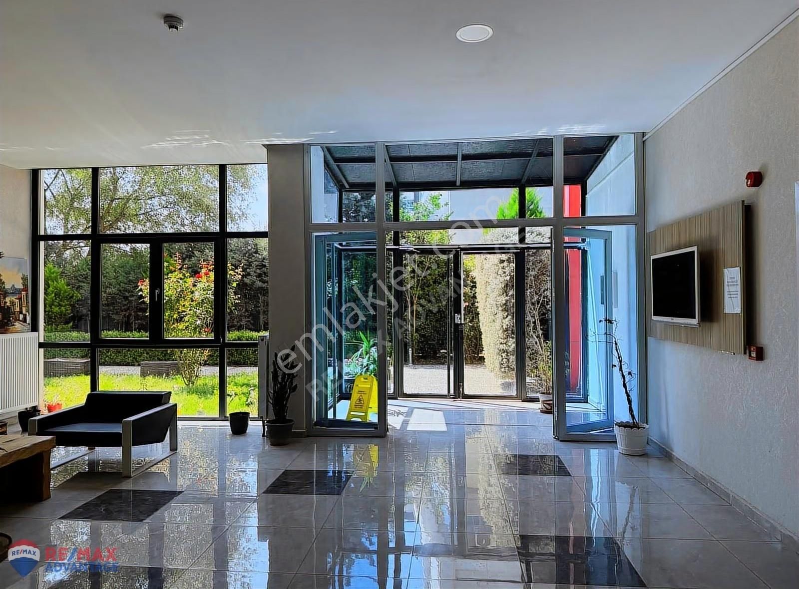 Remax Advantage'dan 23 Nisan'da 1+1 Eşyalı Satılık Daire - Görsel 8