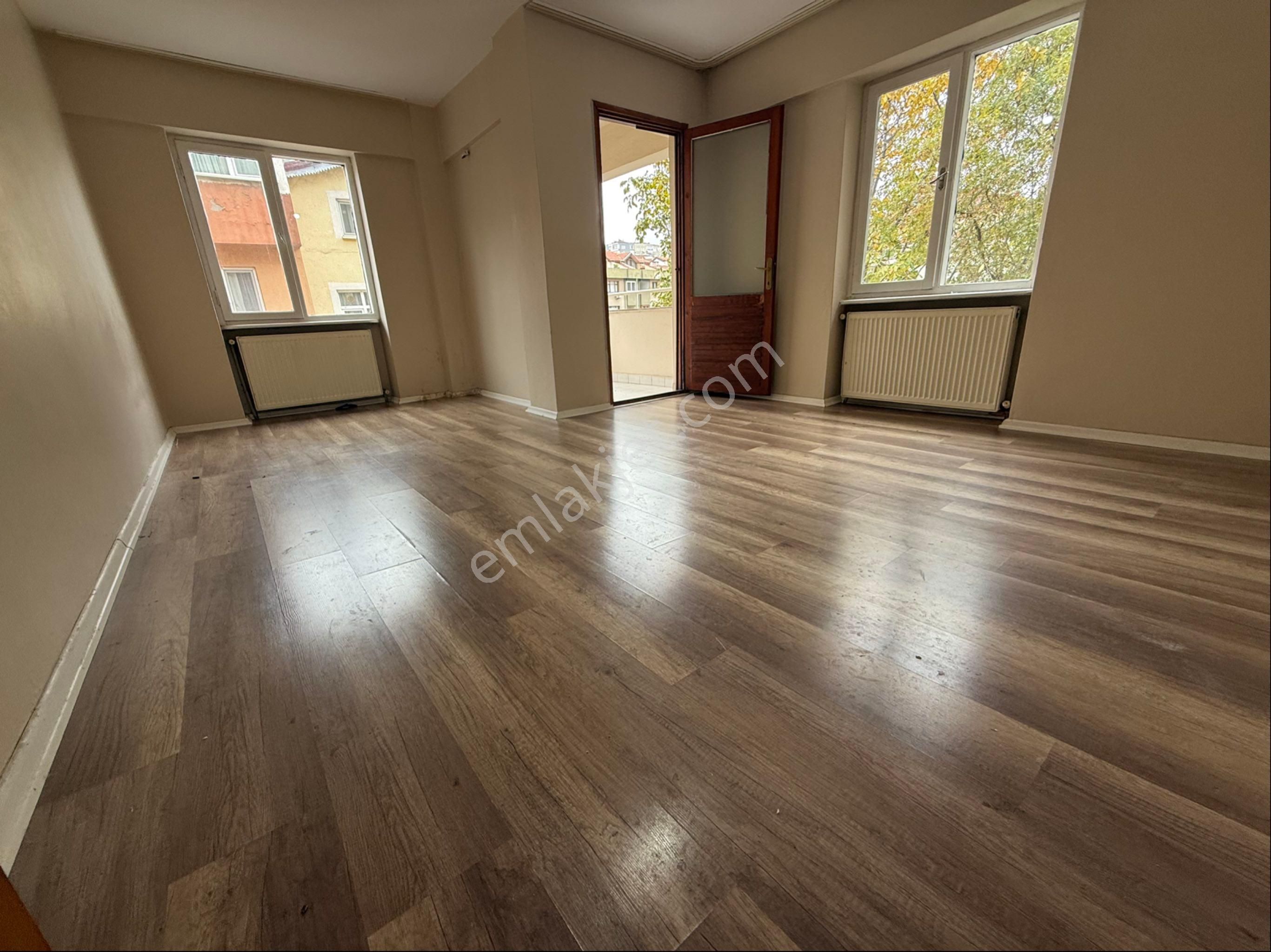 Akkaya Emlaktan Fulya Sağlık Ocağı Karşısında Kombili Daire - Görsel 3