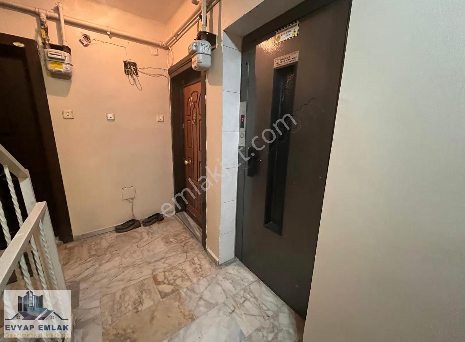 Asansörlü 26 Yıllık Binada 3+1 Köşe Daire - Görsel 3