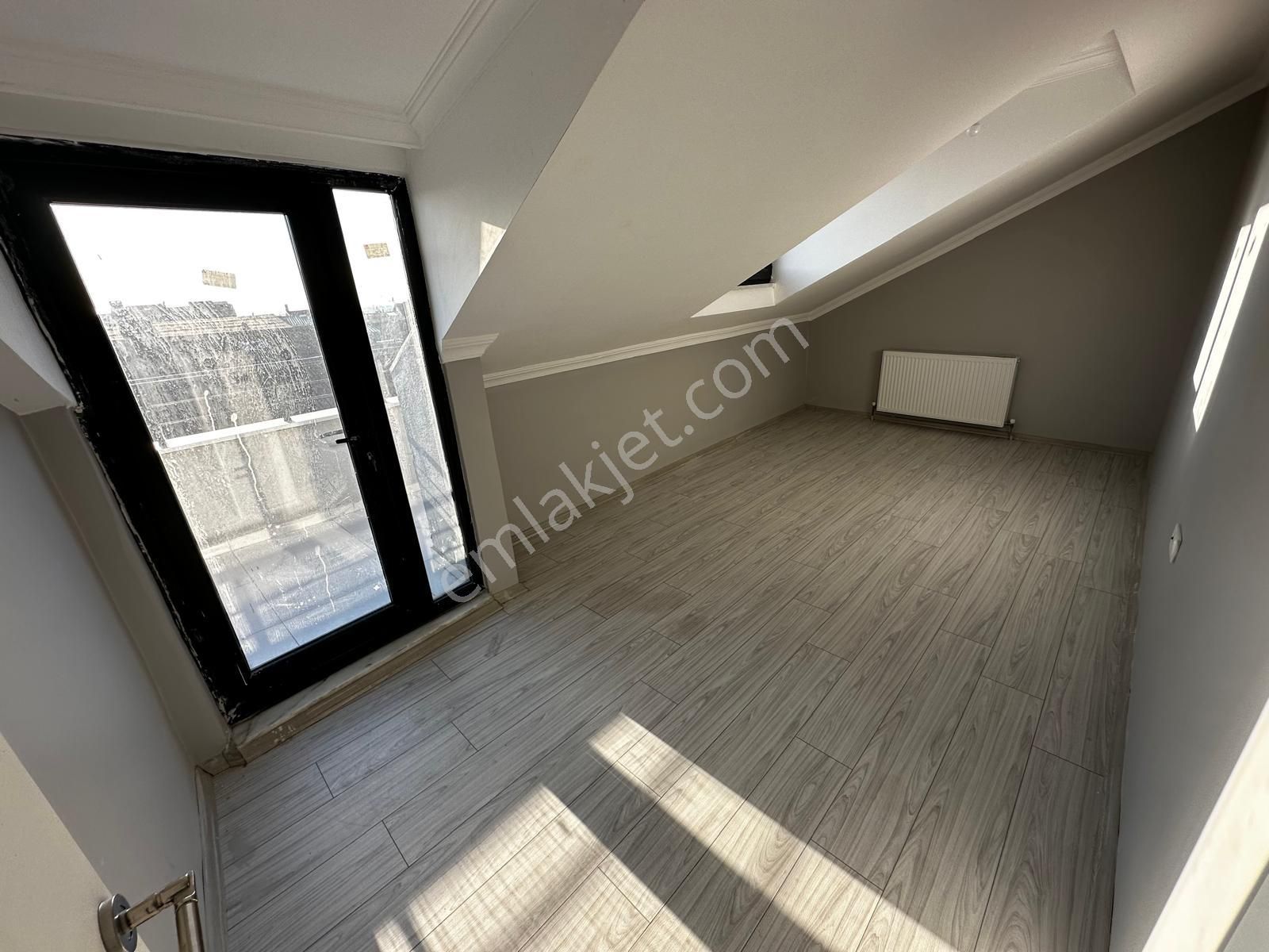 Üç Kardeşler'den Malkoçoğlu Mh 2+1 85m2 Sıfır Kiralık Çatıkatı