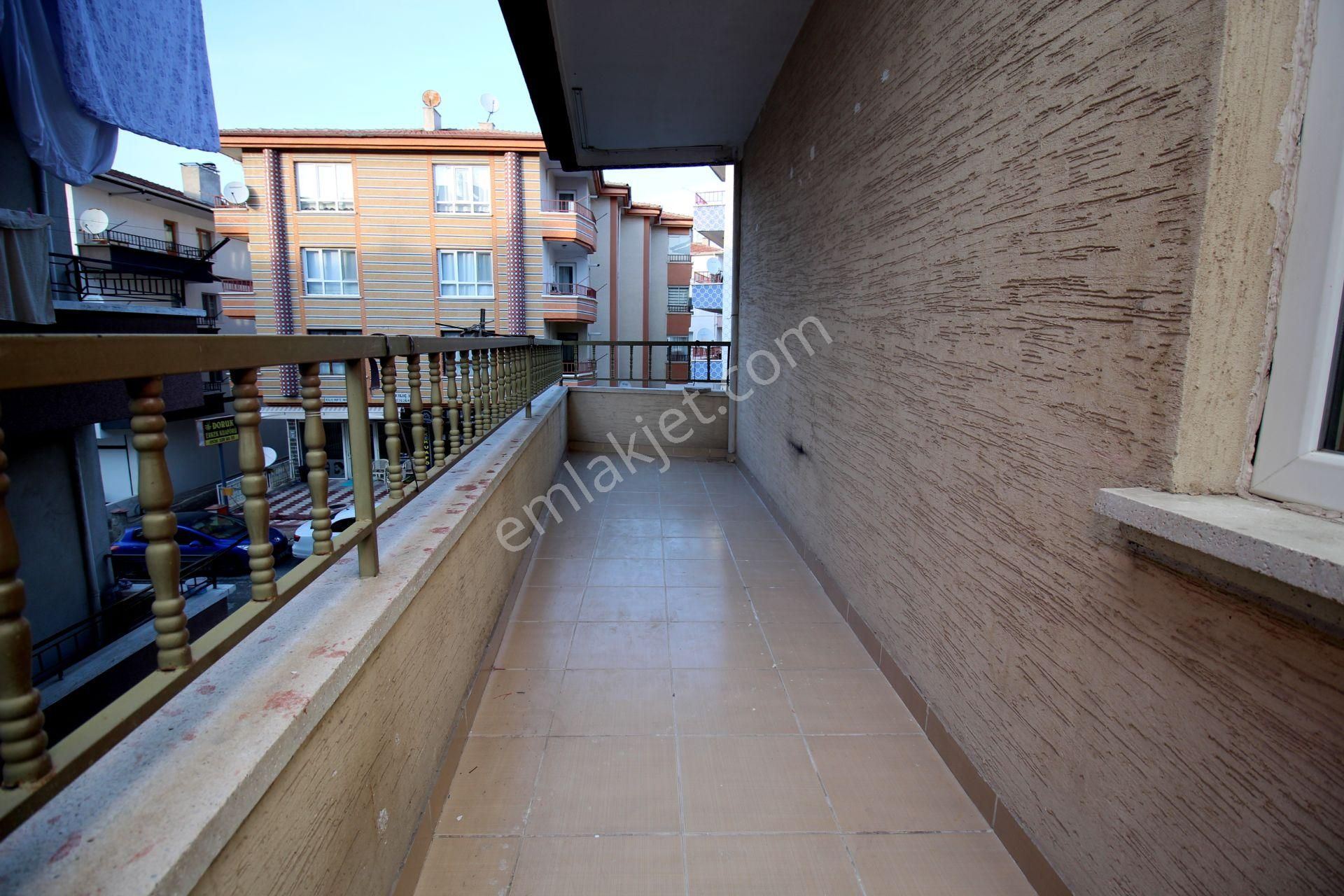 Emre Emlak'tan Piyade'de Katta Ön Cephe Balkonlu 3+1 Satılık Daire - Görsel 5