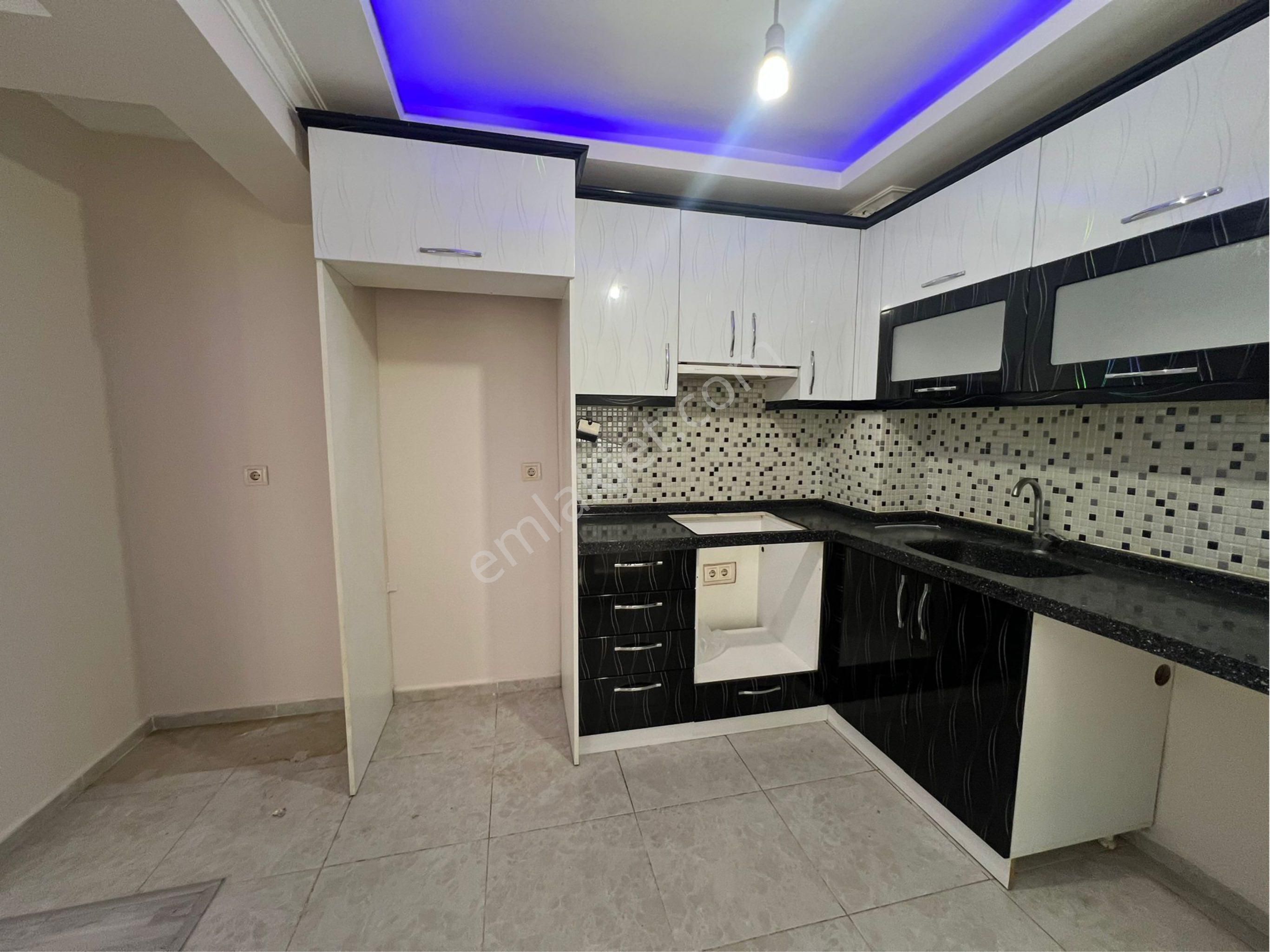 Yeşilyurt Osman Kibar Yakını 2+1 Arakat Oturuma Hazır Satılık - Görsel 4