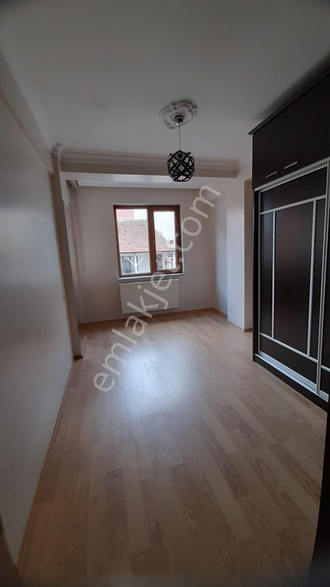 Gundogdu Vergı Daıresı Yanı Ara Kat Kıralık 3+1 Daıre - Görsel 32