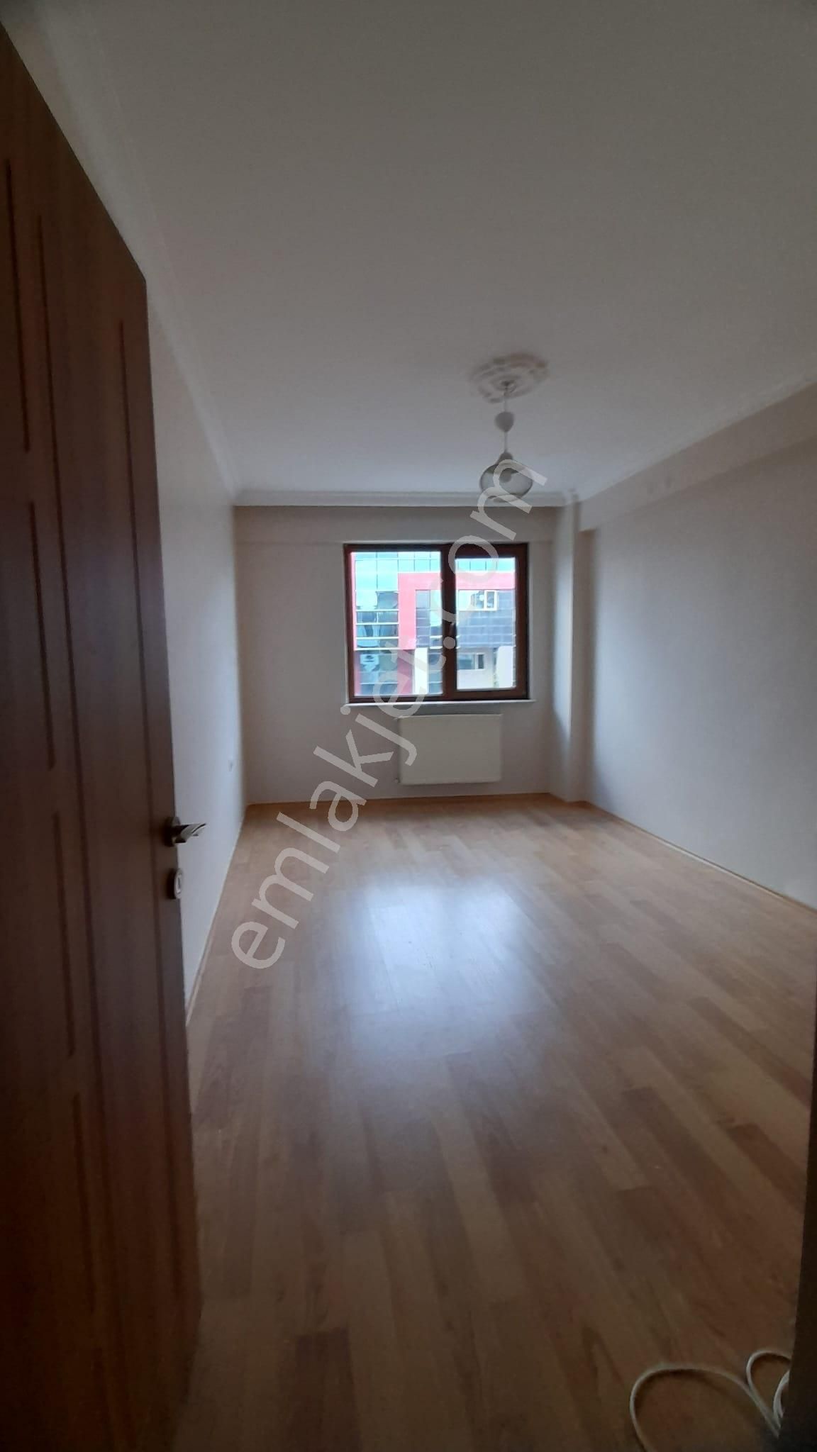 Gundogdu Vergı Daıresı Yanı Ara Kat Kıralık 3+1 Daıre - Görsel 8