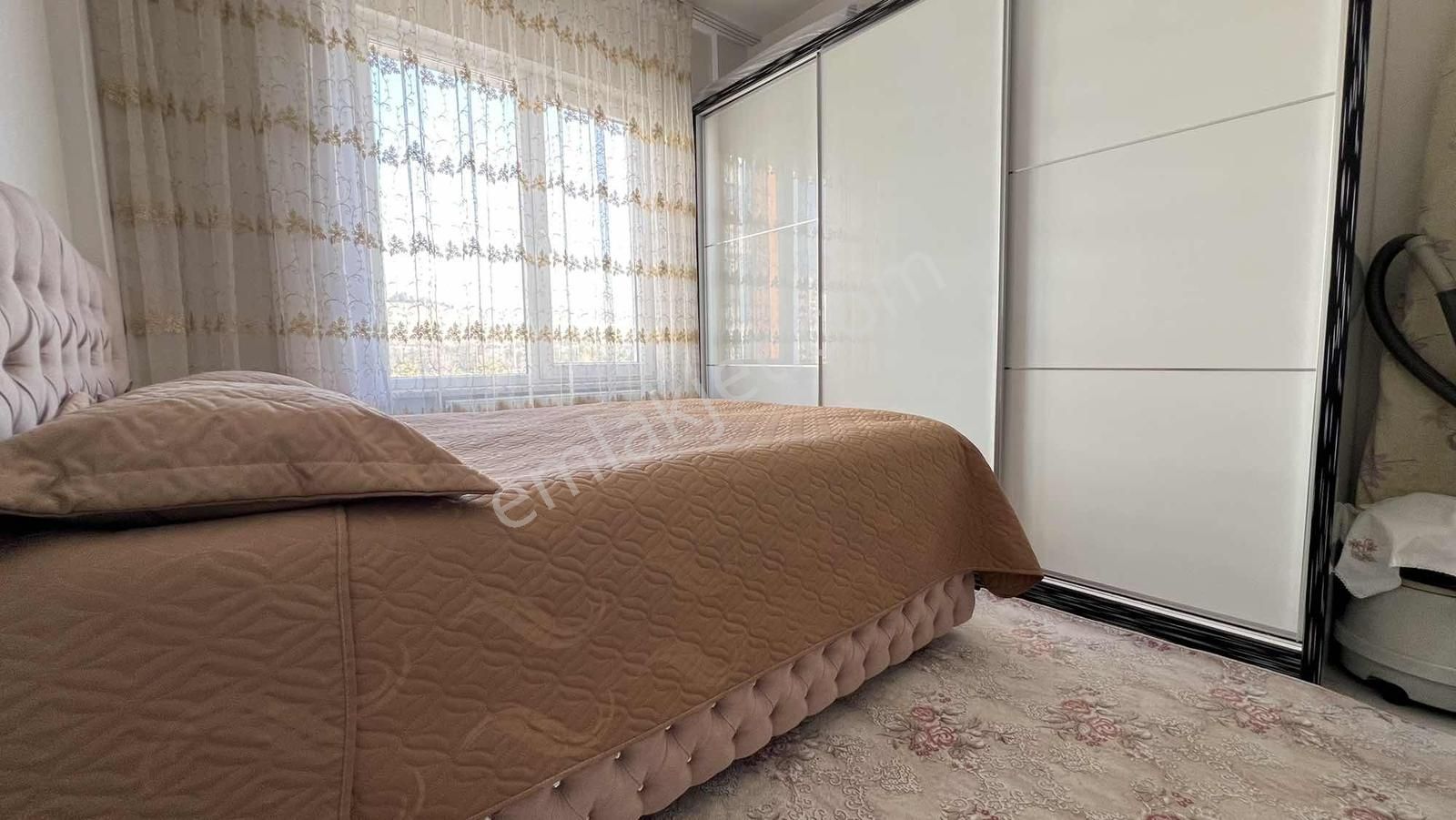 Konal | Ana Cadde Üzeri Demetevler'de Masrafsız 3+1 Daire - Görsel 9