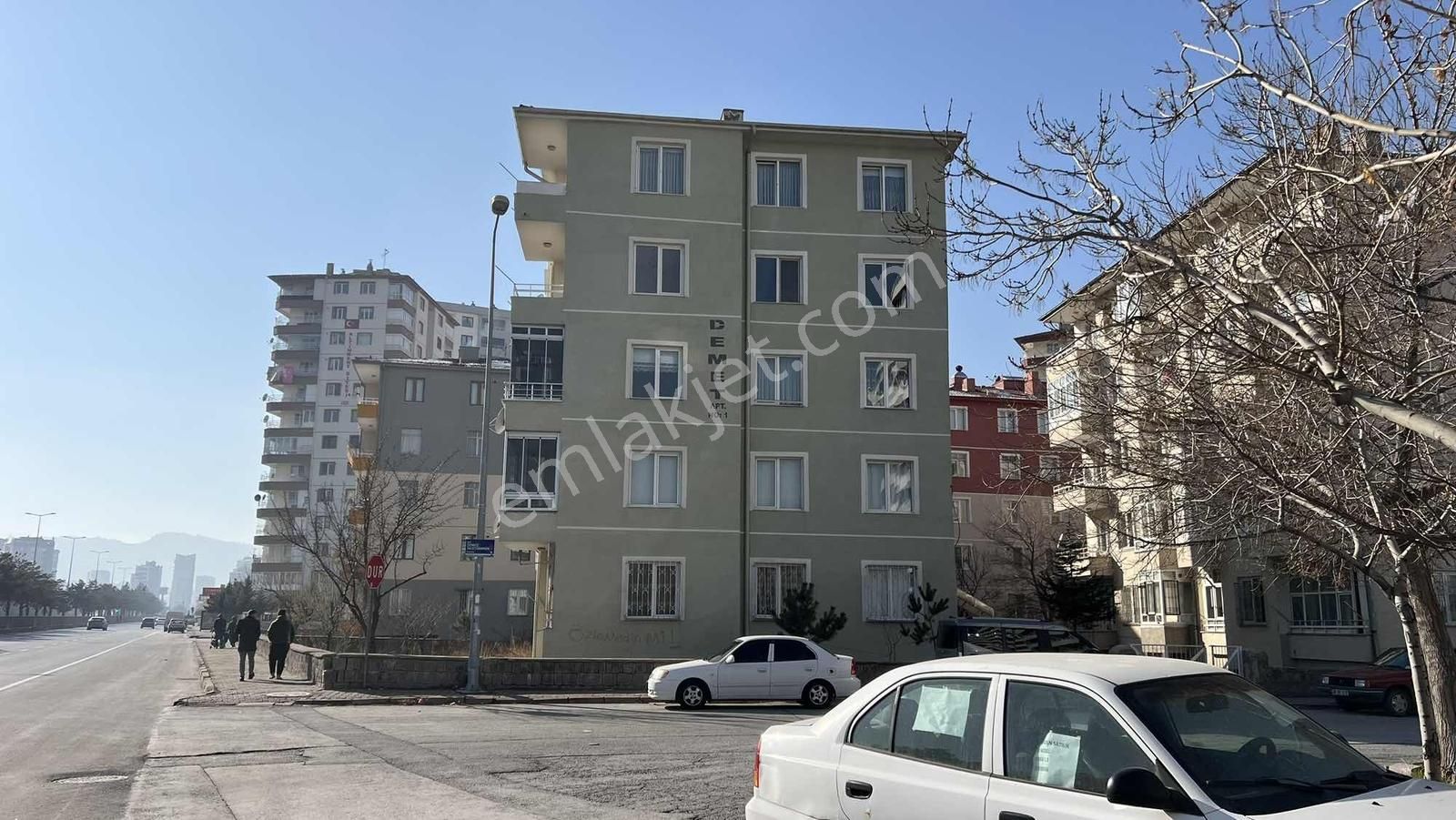 Konal | Ana Cadde Üzeri Demetevler'de Masrafsız 3+1 Daire - Görsel 31