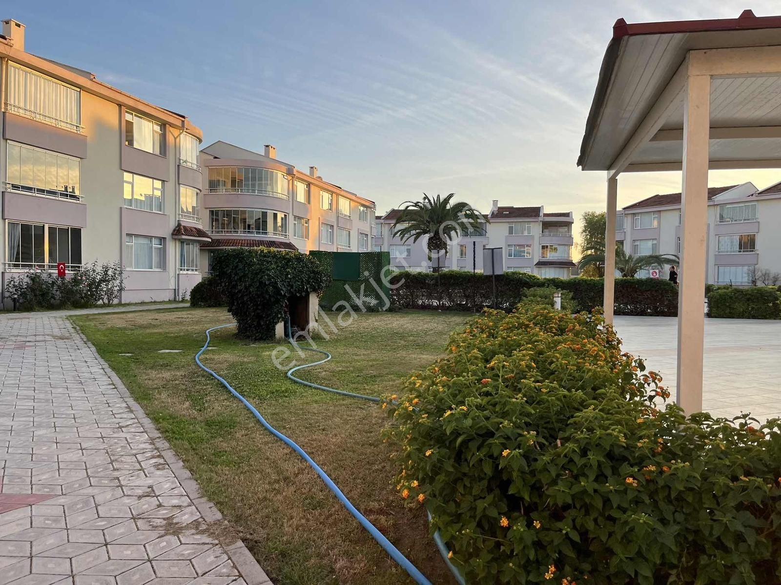 Lalezar Sitesinde Eşyalı Kiralık Daire - Görsel 5