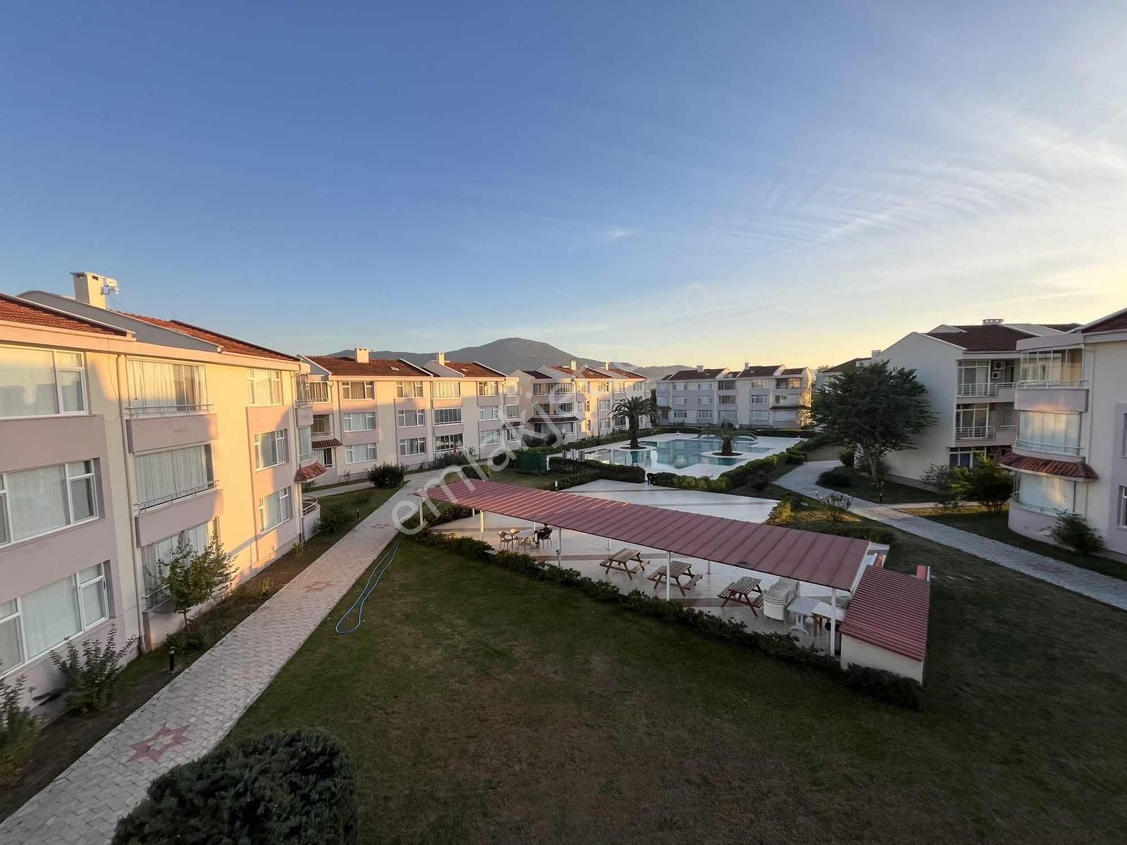 Lalezar Sitesinde Eşyalı Kiralık Daire - Görsel 20